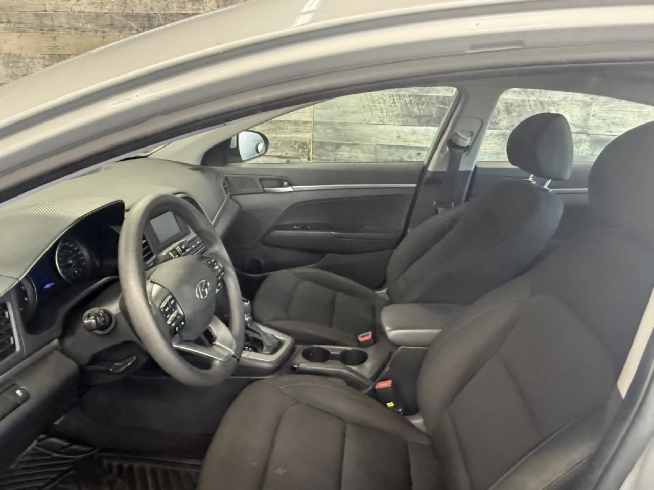 2019 Hyundai Elantra Essential AUTO BLUETOOTH CAM DE RECUL **APPROUVÉ À Image principale