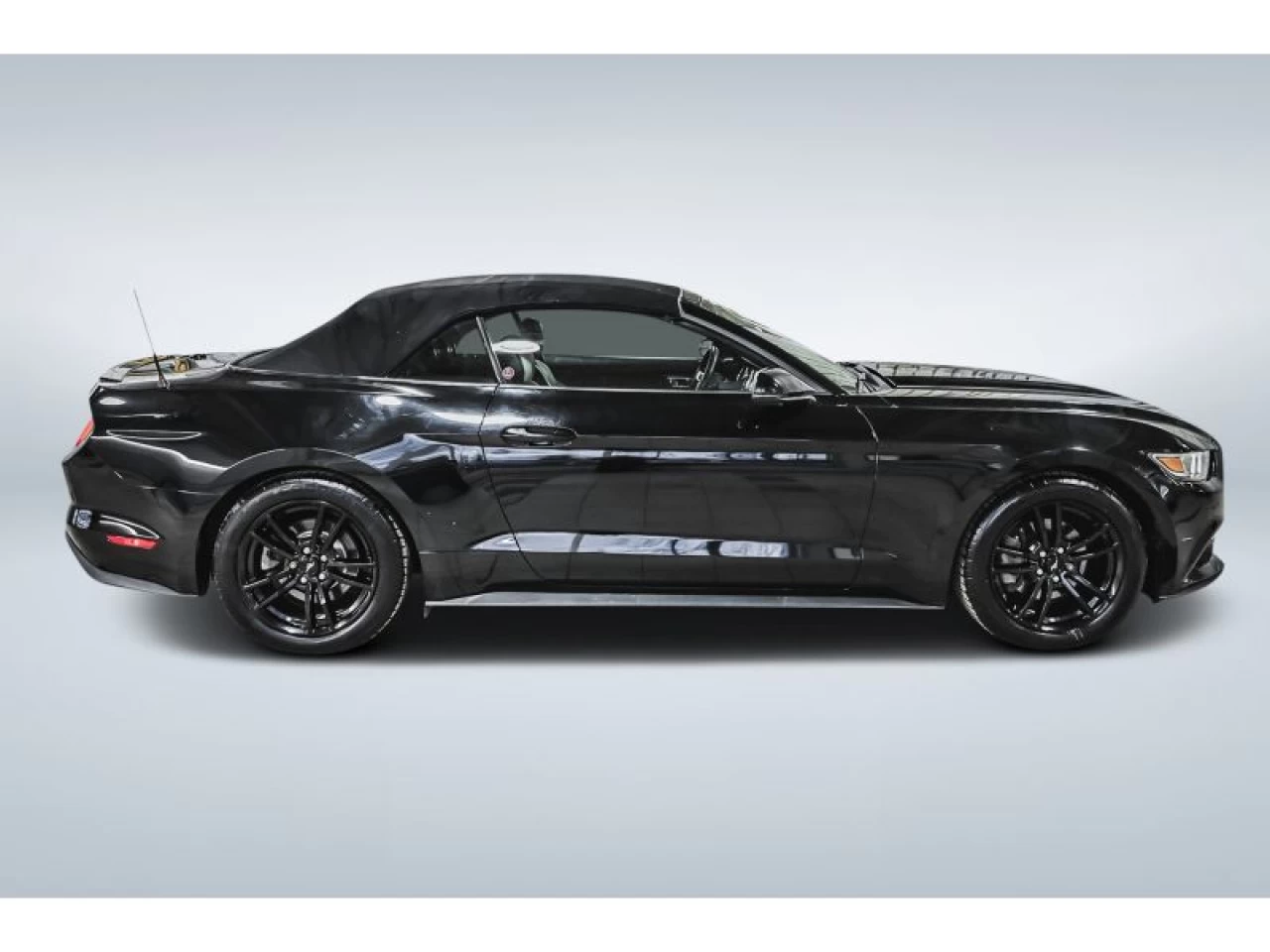 2015 Ford Mustang 2dr Conv EcoBoost Premium Image principale