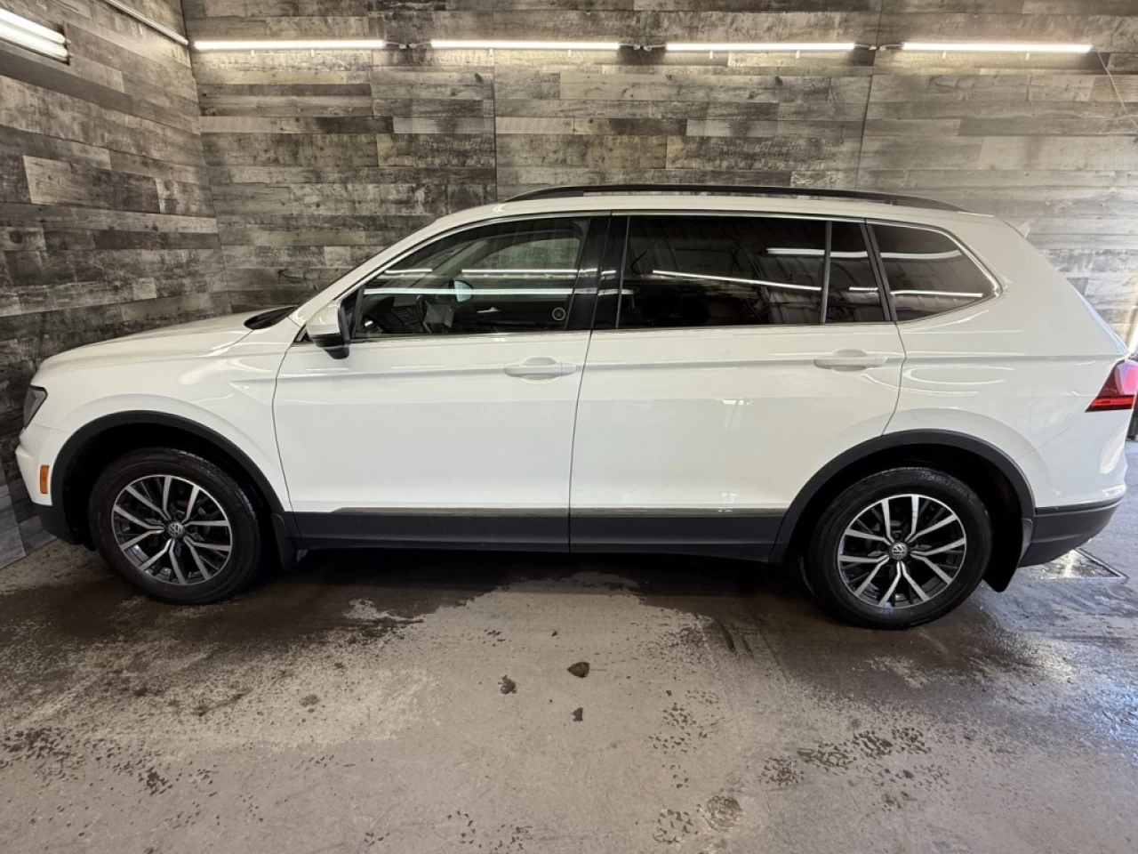 2018 Volkswagen Tiguan Comfortline CUIR AWD NAV TOIT PANO **APPROUVÉ À 99 Image principale