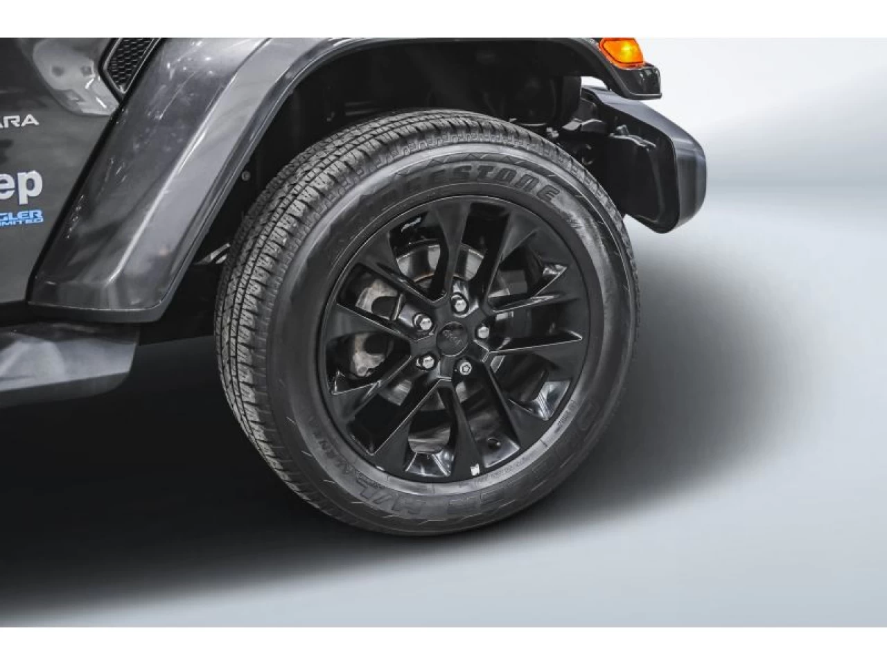 2021 Jeep Wrangler 4XE Unlimited Sahara 4x4 Image principale
