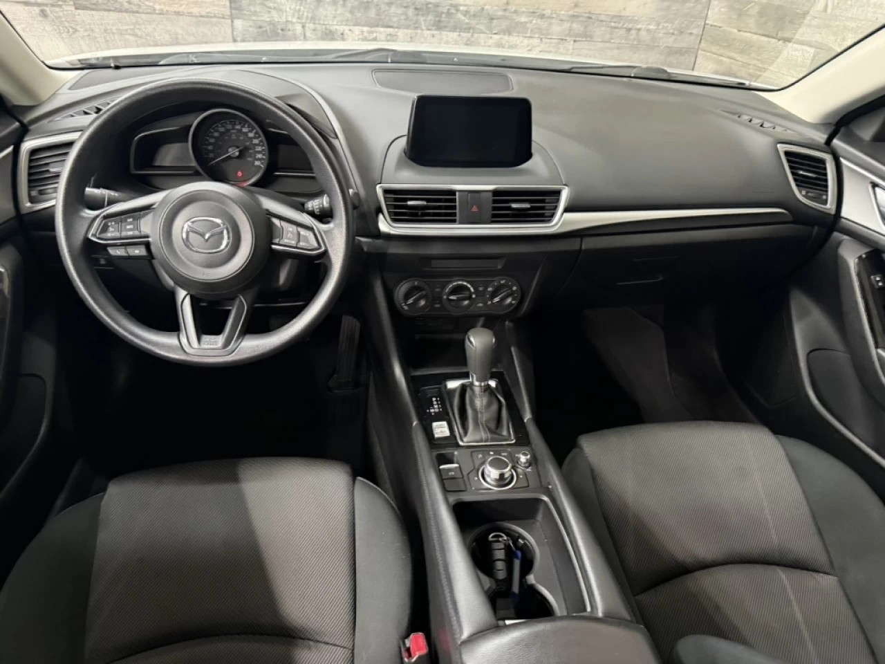 2017 Mazda Mazda3 GX AUTO CAM DE RECUL ** APPROUVÉ À 99.9% ** Main Image