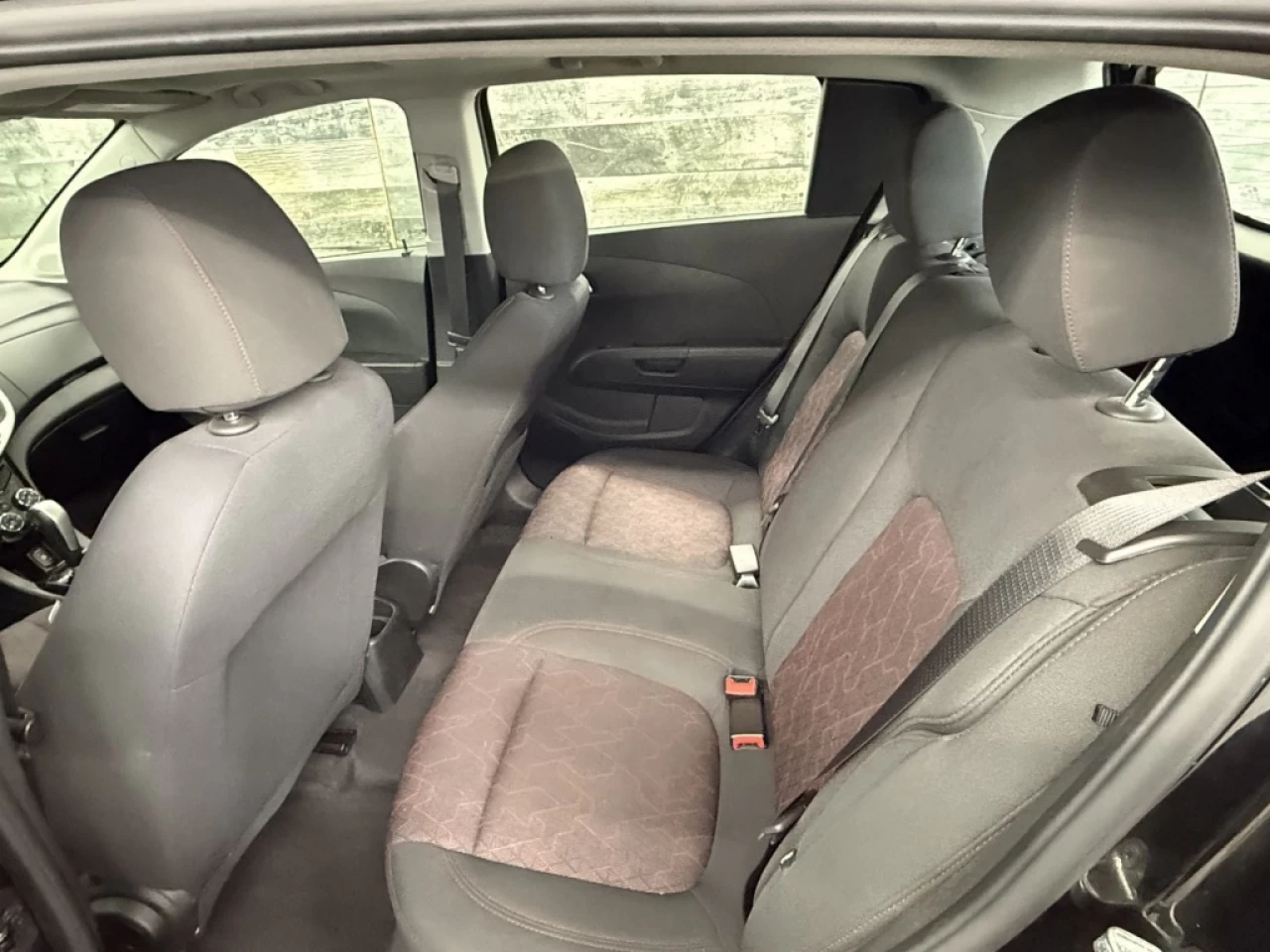 2017 Chevrolet Sonic LT Toit Cam de recul **ApprouvÉ À 99.9%** Image principale