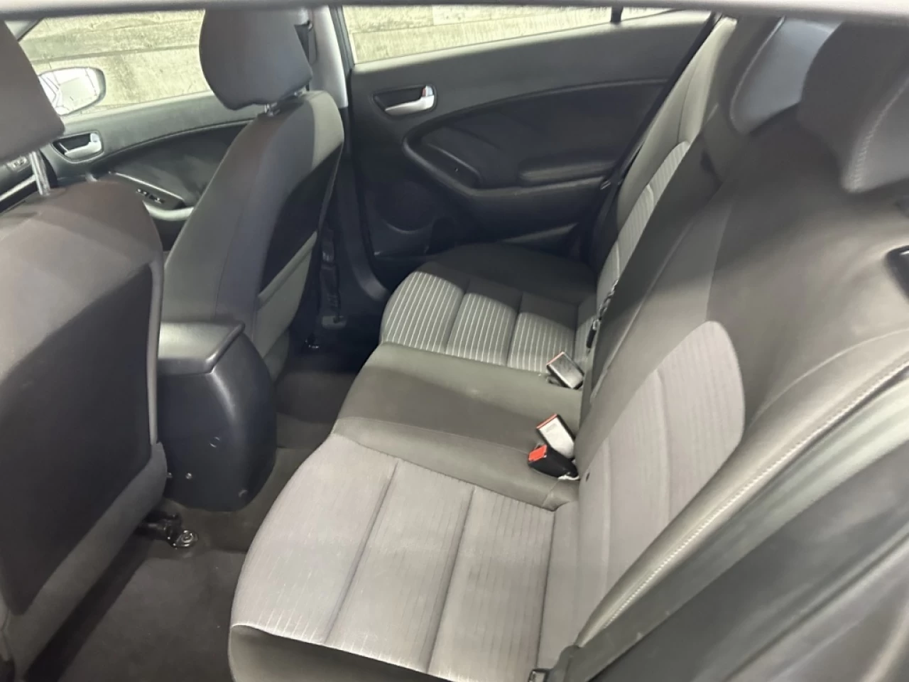 2017 Kia Forte LX+ BLUETOOTH CAM DE RECUL S. CHAUFFANT **APPROUVÉ Image principale