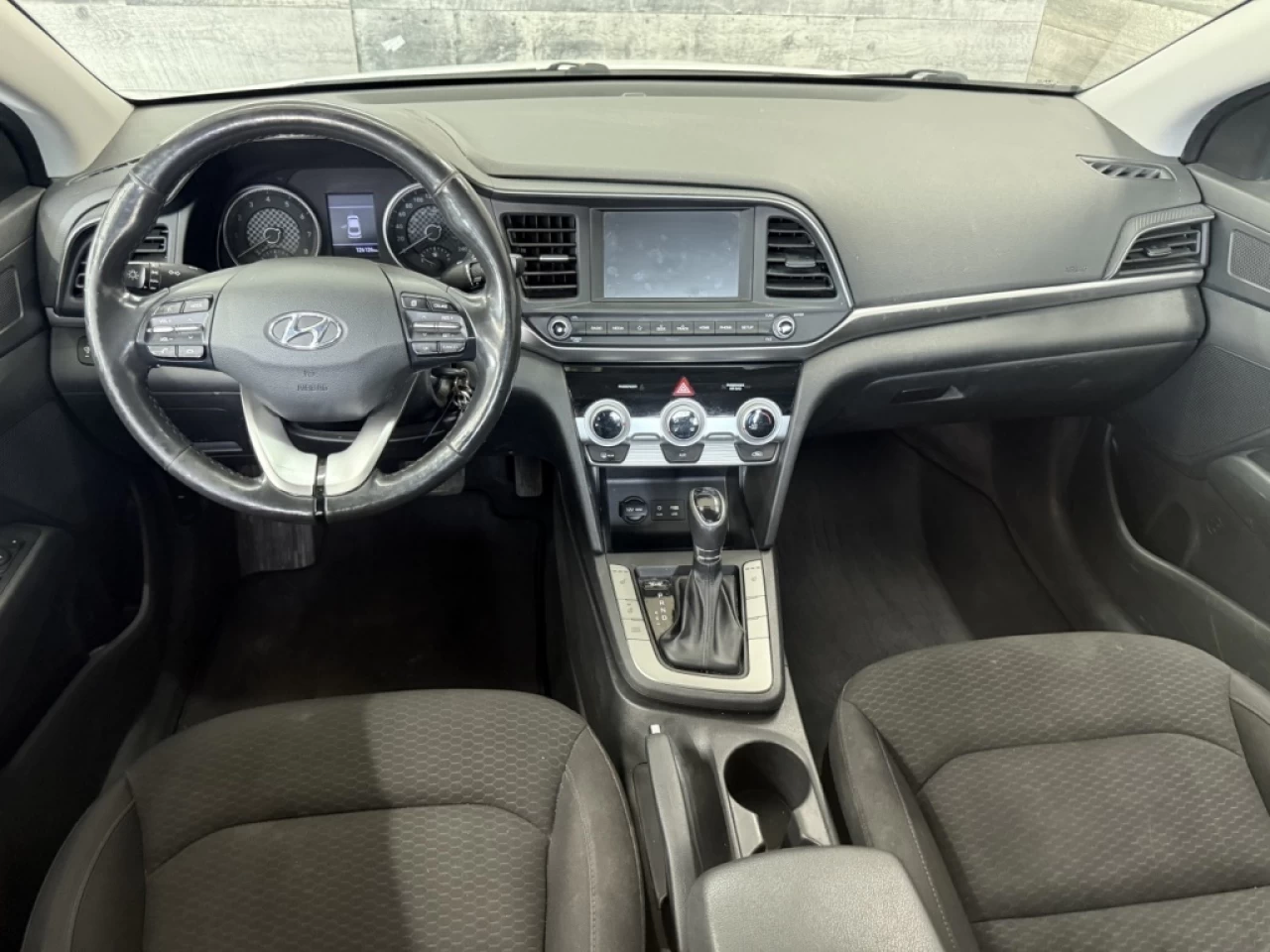 2019 Hyundai Elantra Preferred  Auto Bluetooth ** APPROUVÉ À ** 99.9% Image principale