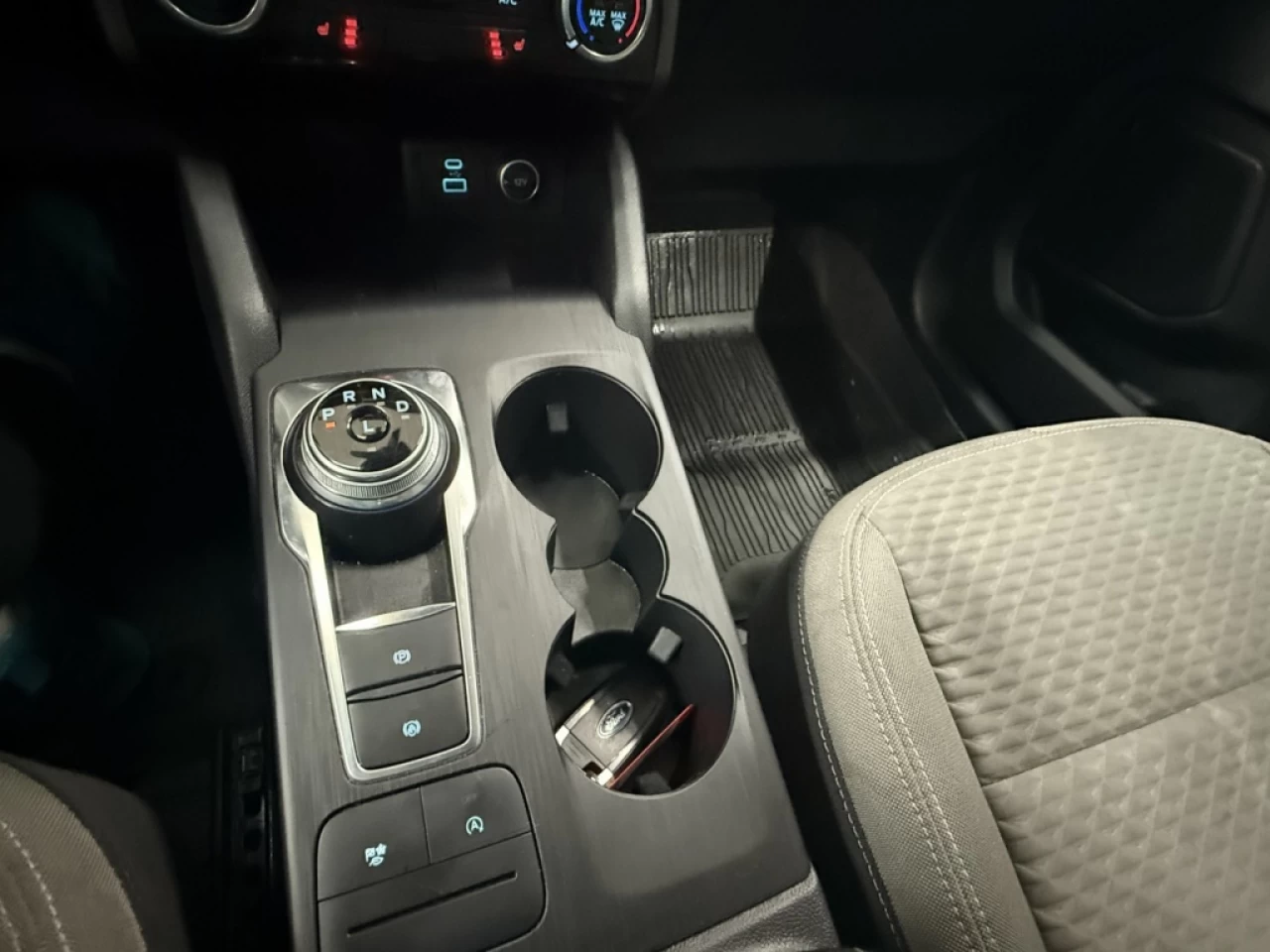 2021 Ford Escape SE AWD APPLE CAR PLAY BLUETHOOT **APPROUVÉE 99,9%* Image principale