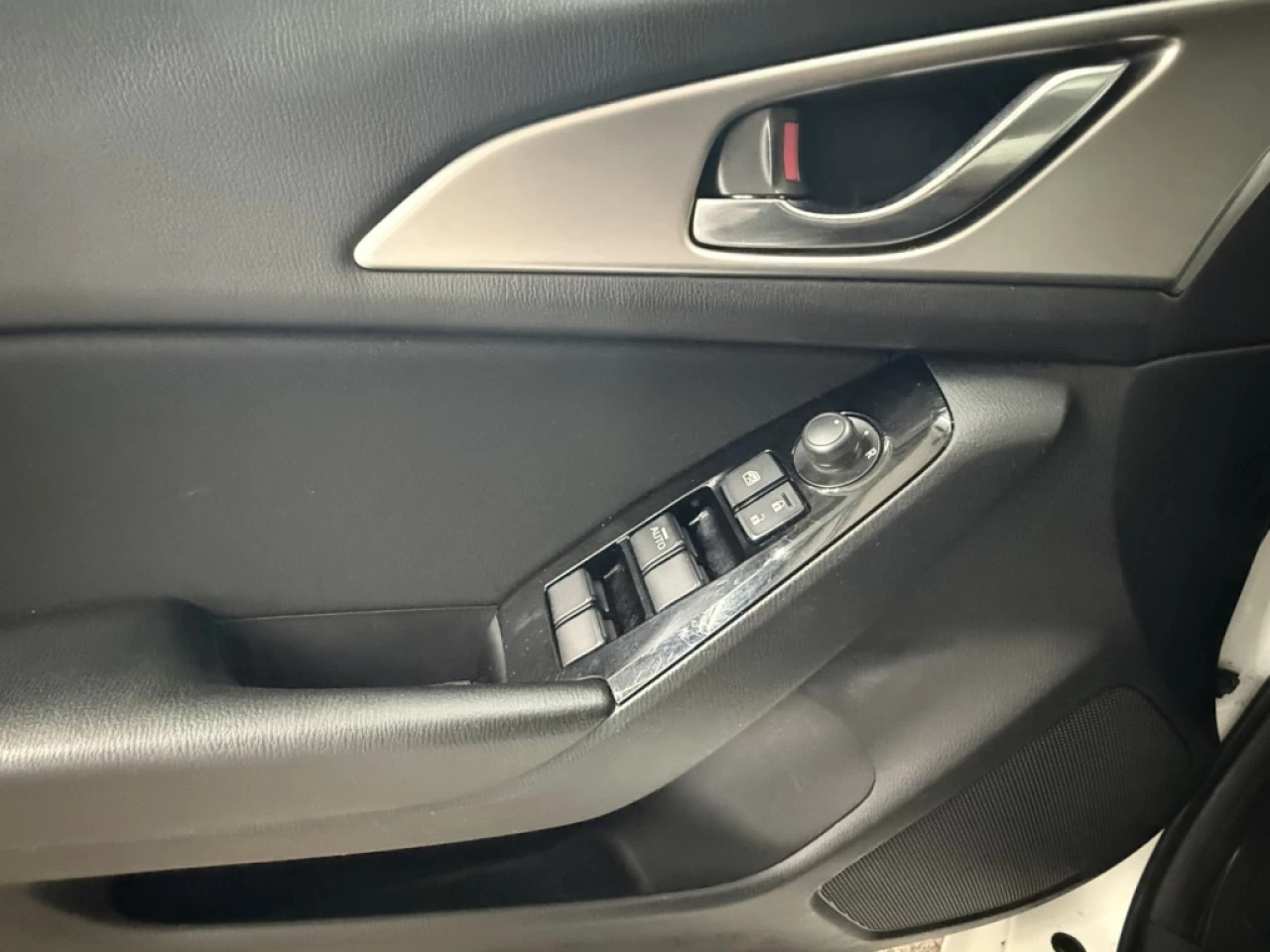 2017 Mazda Mazda3 GX AUTO CAM DE RECUL ** APPROUVÉ À 99.9% ** Main Image