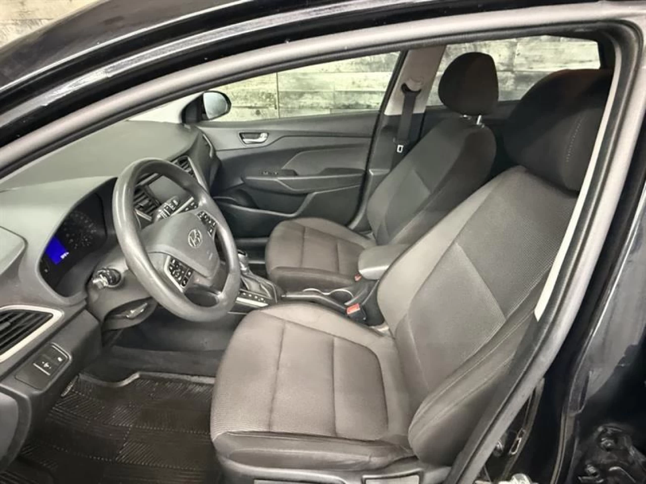 2019 Hyundai Accent Ultimate Bluetooth Volant et sieges chauffant **AP Main Image