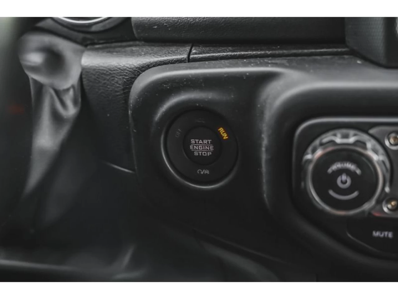 2022 Jeep Wrangler 4xe Unlimited Sahara 4x4 hybride Image principale