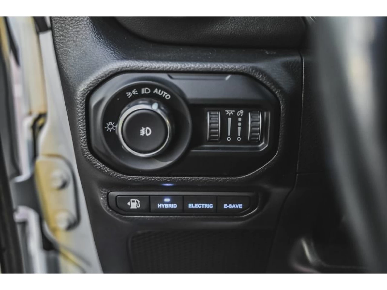 2022 Jeep Wrangler 4XE Unlimited High Altitude 4x4 Image principale