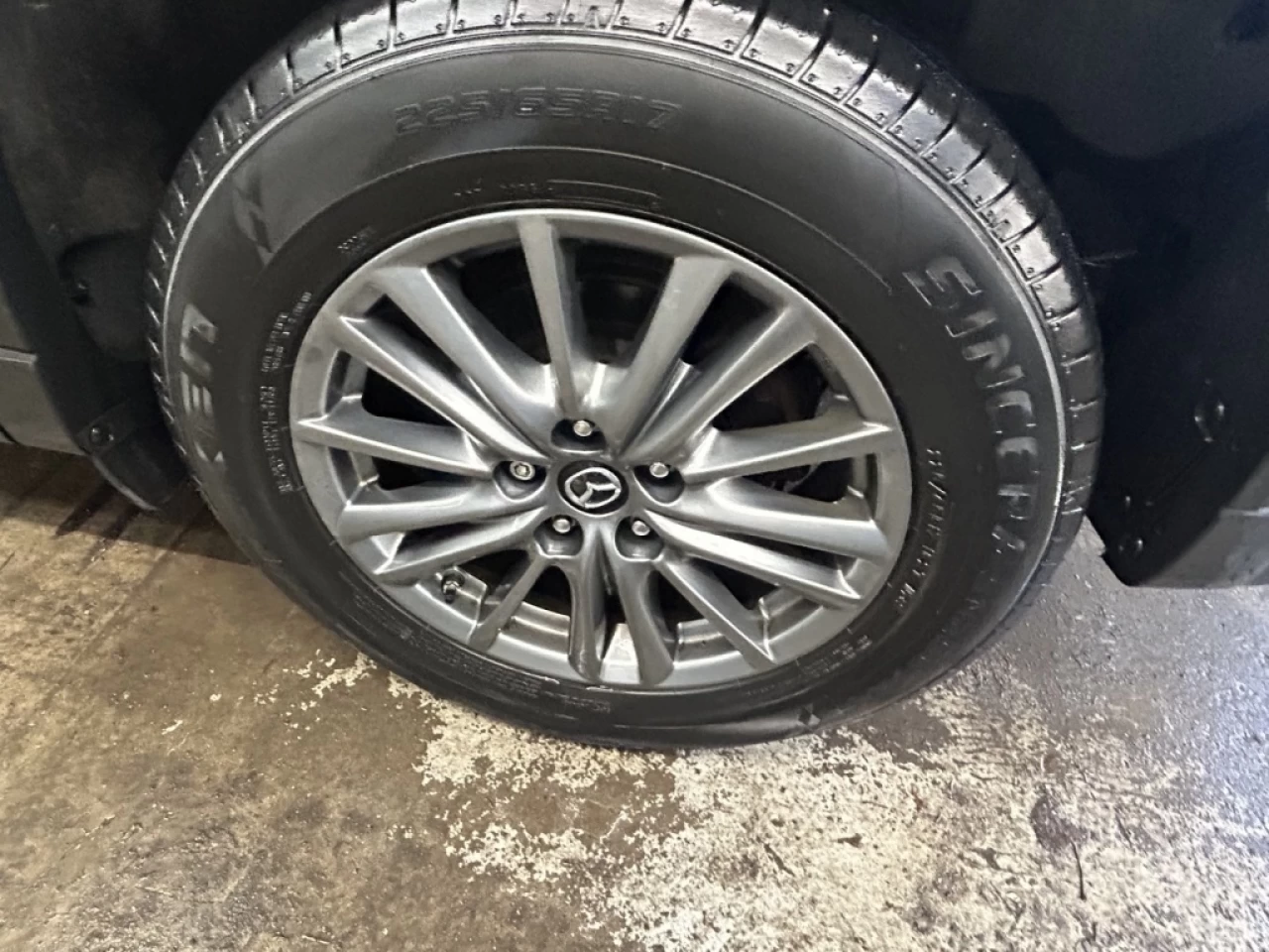 2018 Mazda CX-5 GS AWD NAV CUIR **APPROUVÉE 99,9%** Image principale