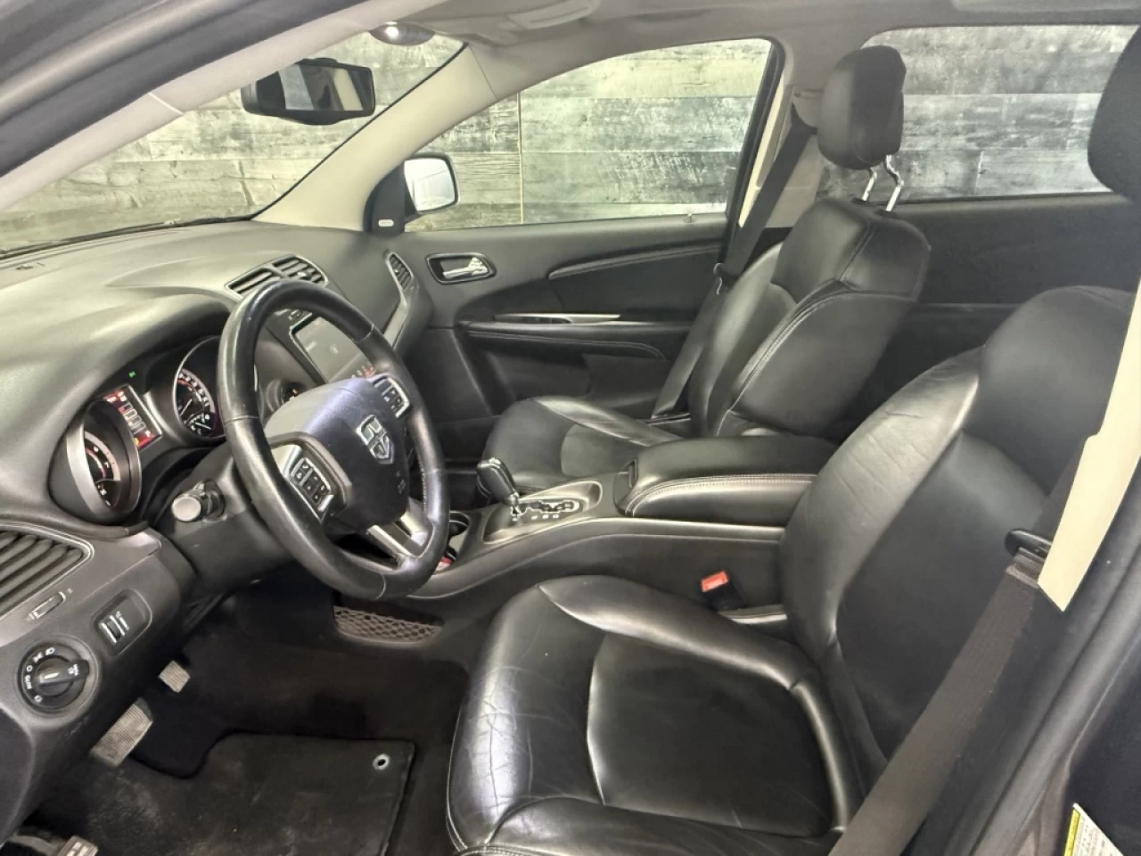 2017 Dodge Journey Crossroad AWD 7 PASS CUIR TOIT **APPROUVÉ À 99.9%* Image principale