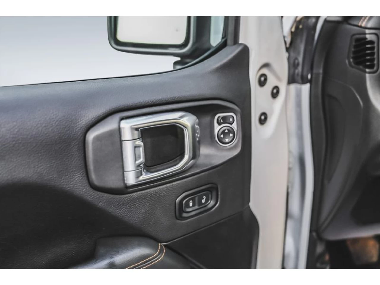 2022 Jeep Wrangler 4XE Unlimited High Altitude 4x4 Image principale
