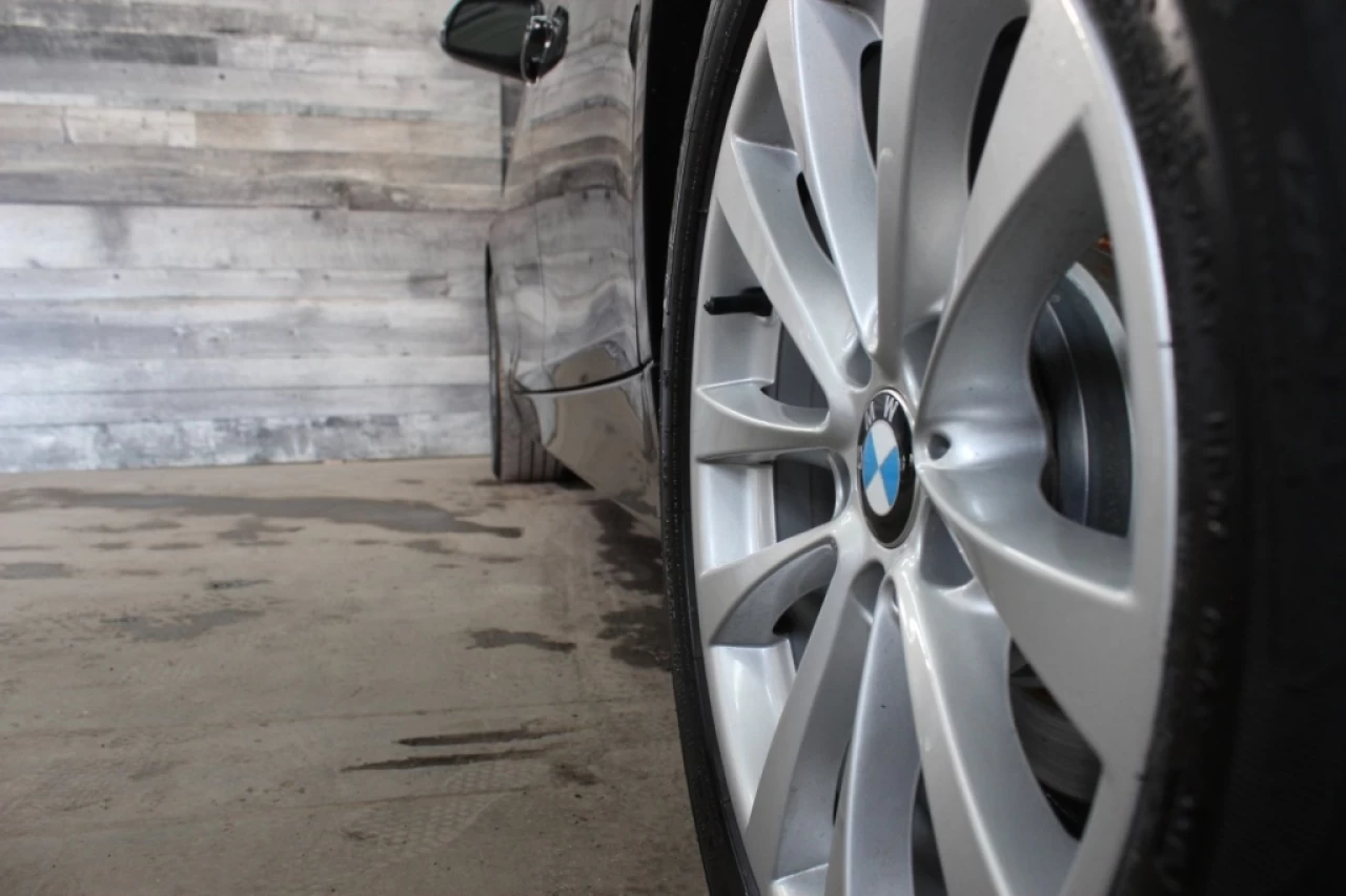 2016 BMW 3 Series 320i xDrive AWD CUIR **APPROUVÉ À 99.9%** Image principale