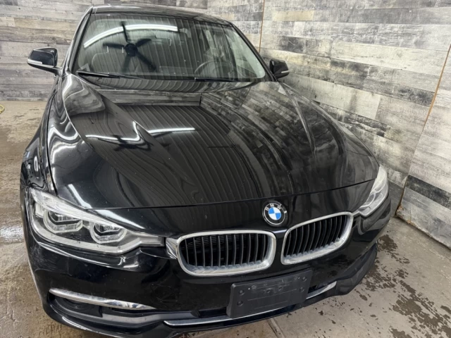 BMW 3 Series 320i xDrive AWD CUIR TOIT **APPRUVÉ À 99.9%** 2017