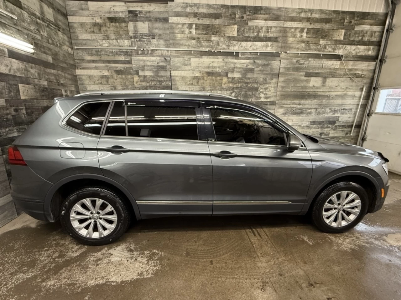 2021 Volkswagen Tiguan United AWD Toit Bluetooth **approuvÉe 99,9%** Image principale