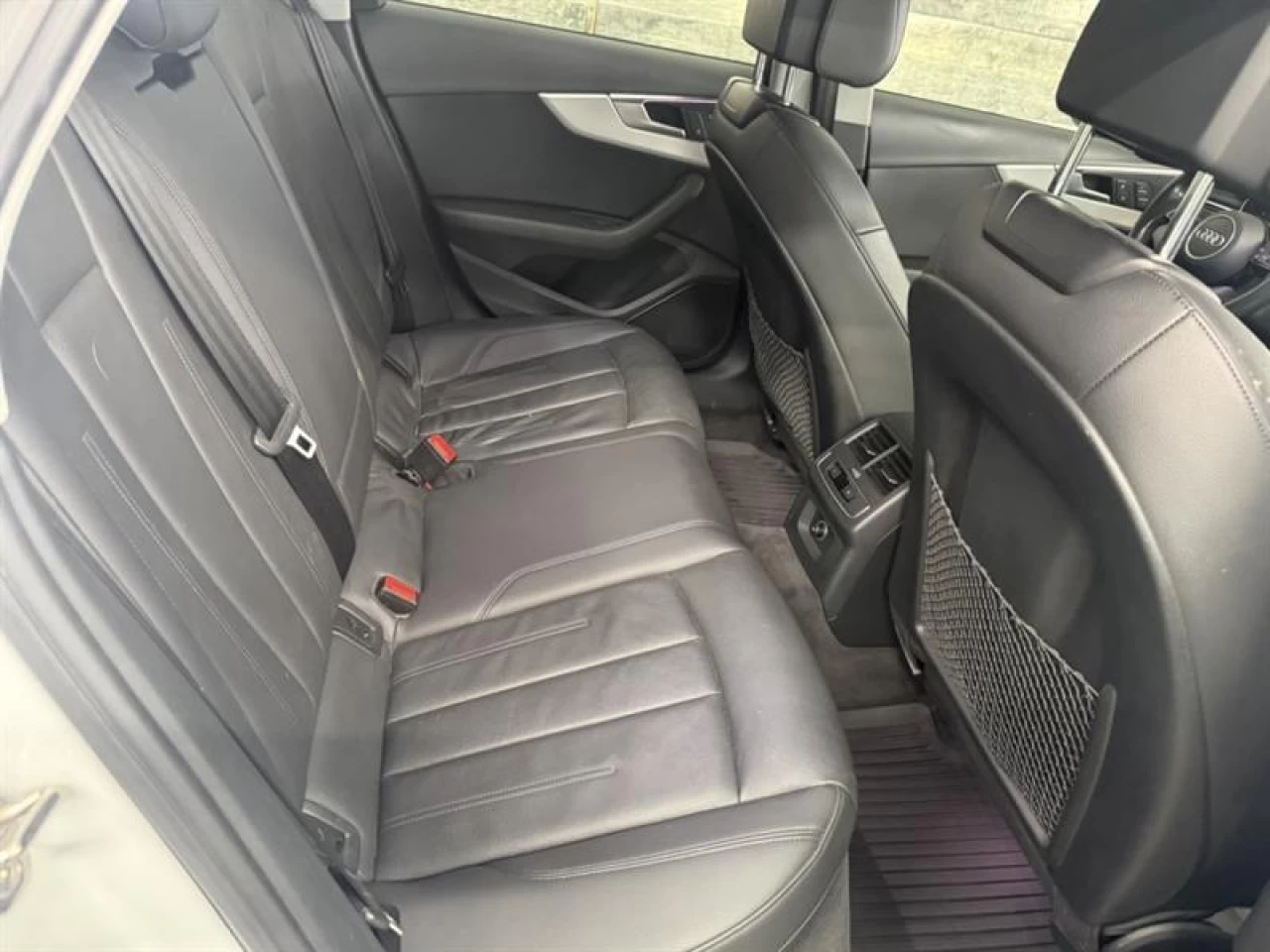 2018 Audi A4 Technik AWD CUIR NAV TOIT Image principale
