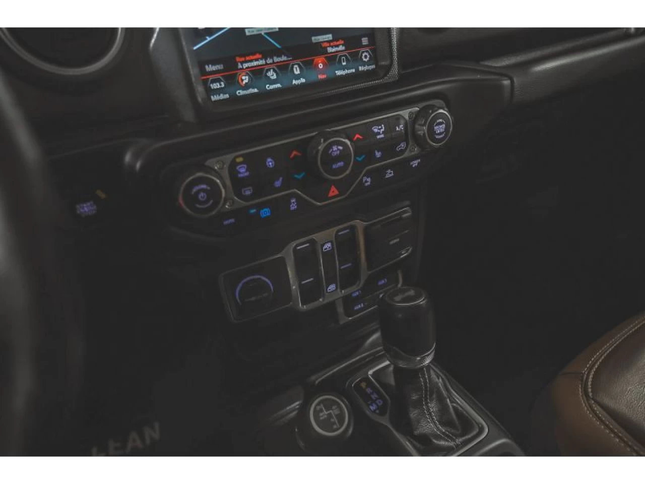 2021 Jeep Wrangler 4xe Unlimited Sahara GROUPE TEMPS FROID Image principale