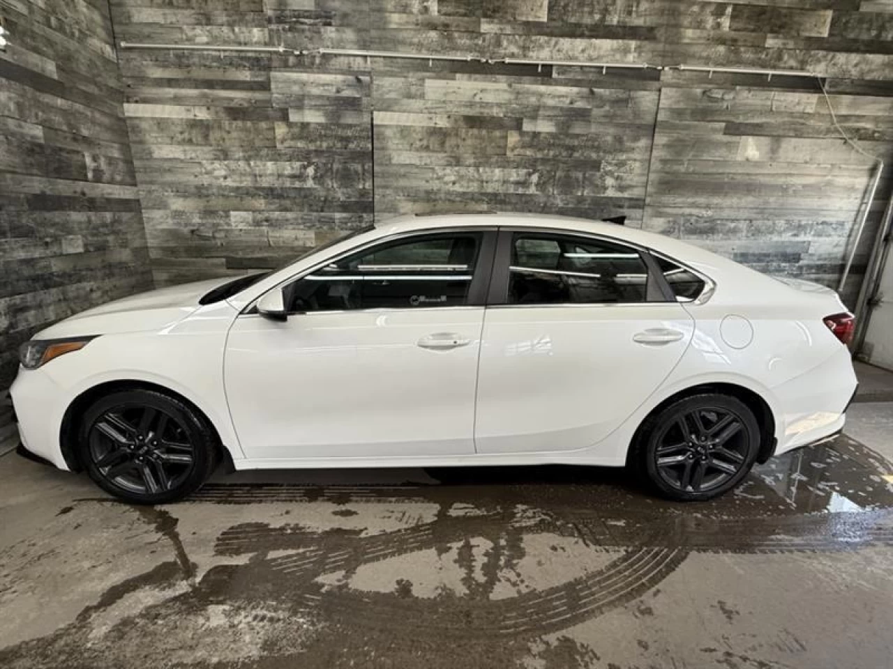 2021 Kia Forte EX Image principale