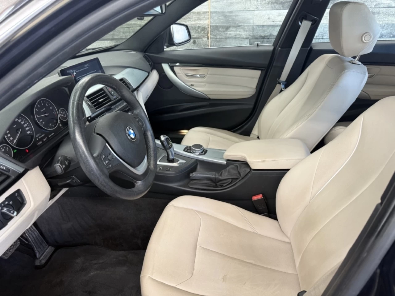 2016 BMW 3 Series 328i xDrive AWD TOIT Image principale