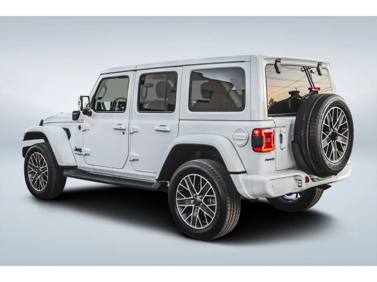 2022 Jeep Wrangler 4XE Unlimited High Altitude 4x4 Image principale