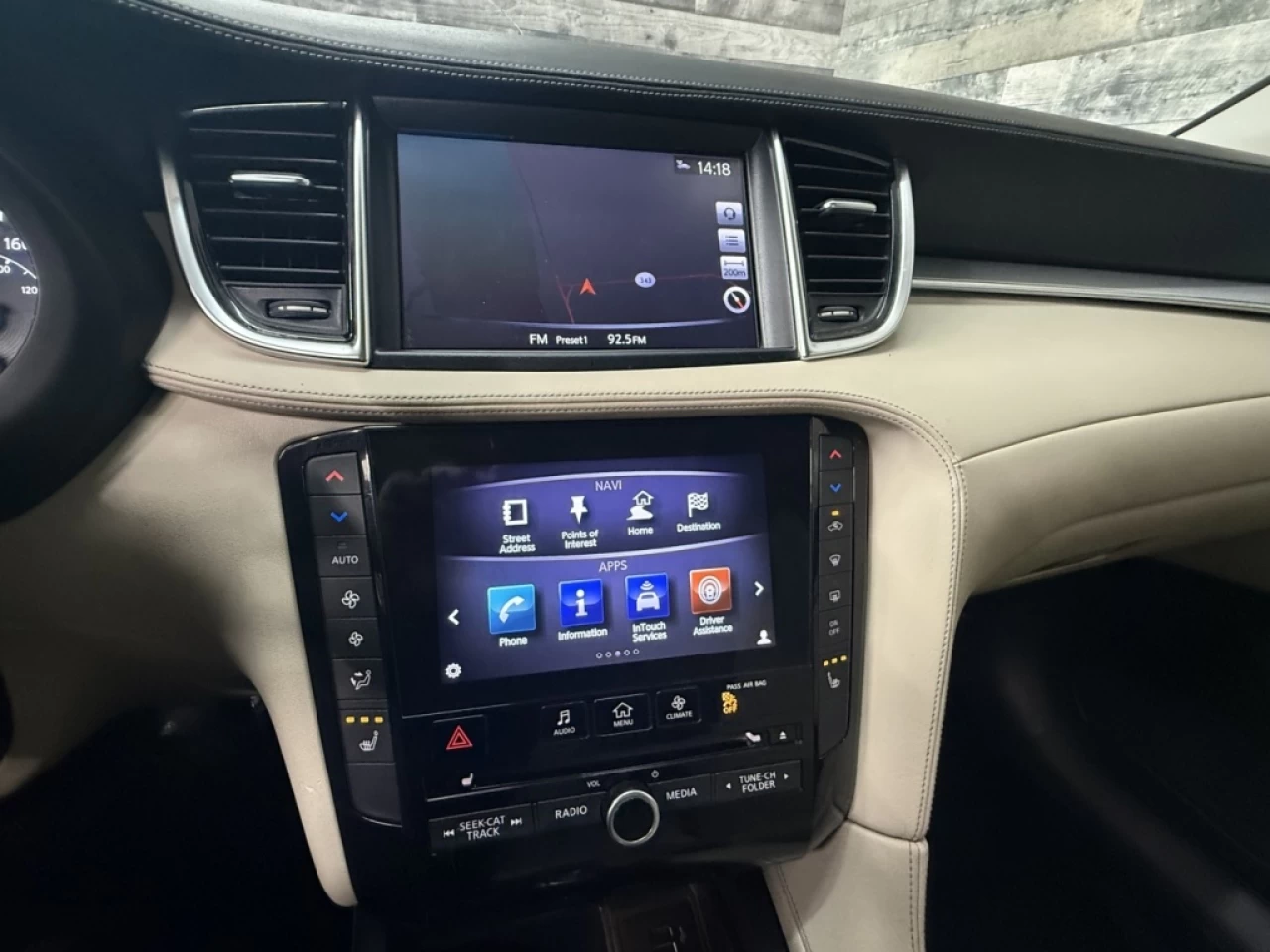 2019 Infiniti QX50 Luxe AWD CUIR TOIT PANO NAV ** APPROUVÉ À 99.9% ** Image principale