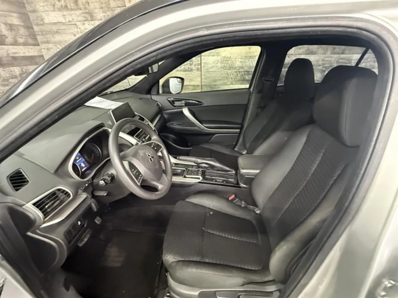 2020 Mitsubishi Eclipse Cross ES Bluetooth Mag Sieges chauffant **ApprouvÉe 99,9 Image principale