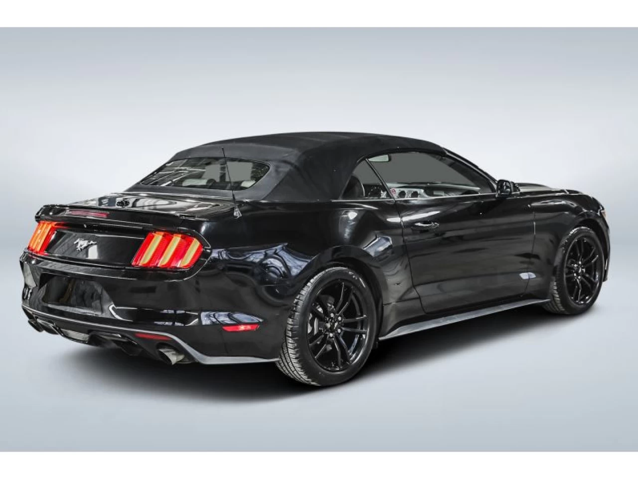 2015 Ford Mustang 2dr Conv EcoBoost Premium Image principale