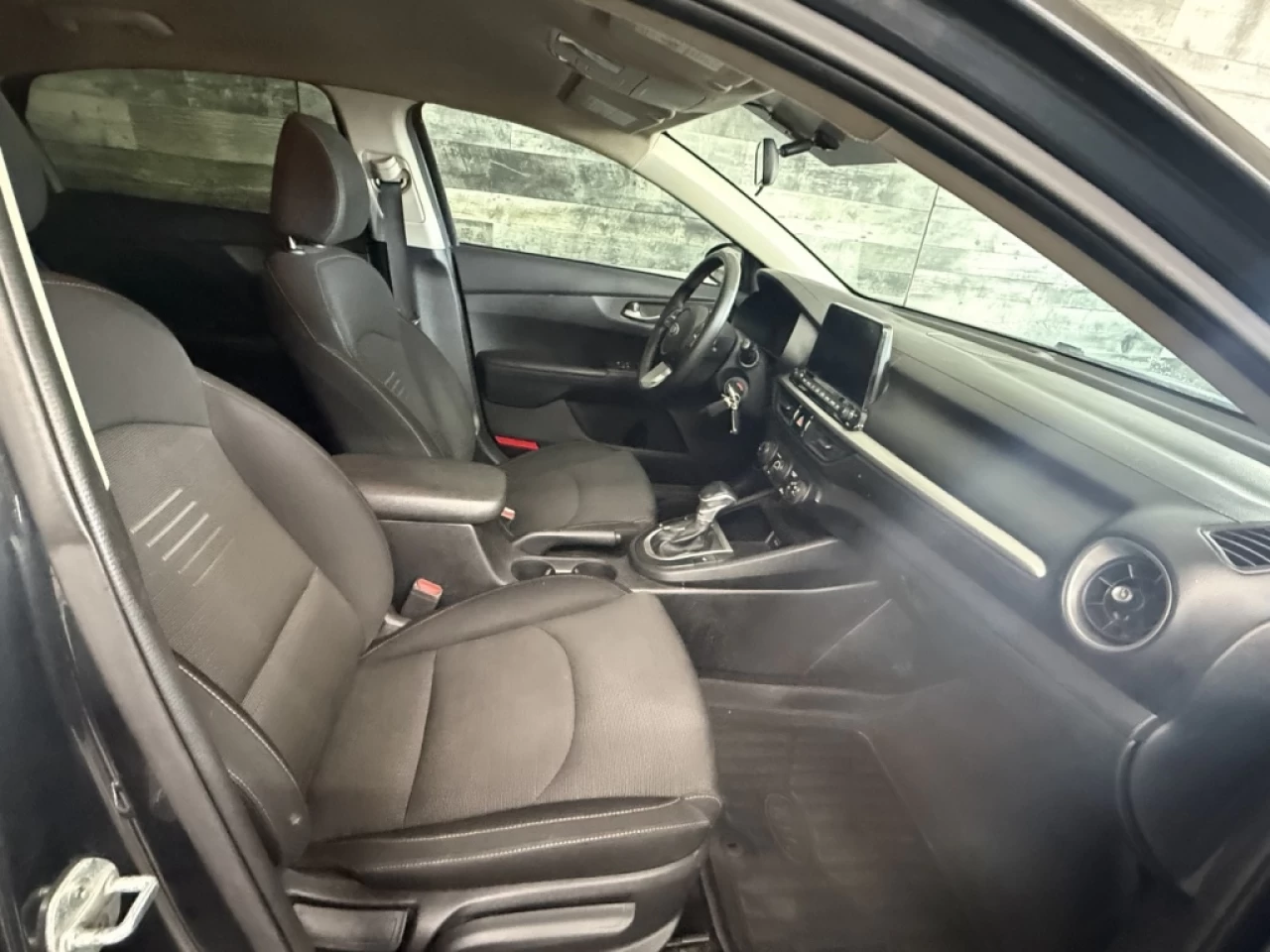 2020 Kia Forte LX Sieges chauffant Bluetooth **ApprouvÉe 99,9%** Image principale