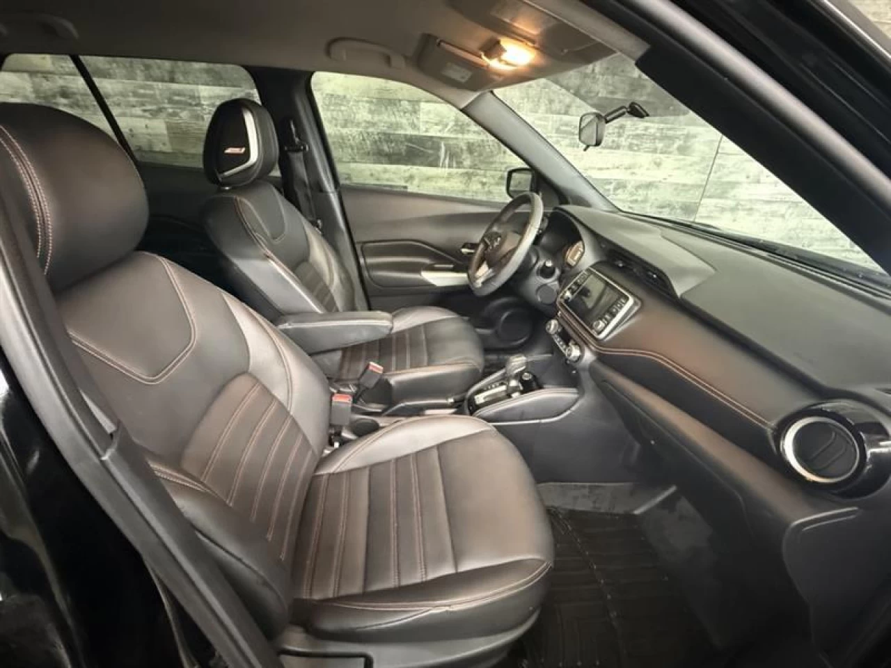 2019 Nissan Kicks SR CUIR ** APPROUVÉ À 99.9% ** Image principale