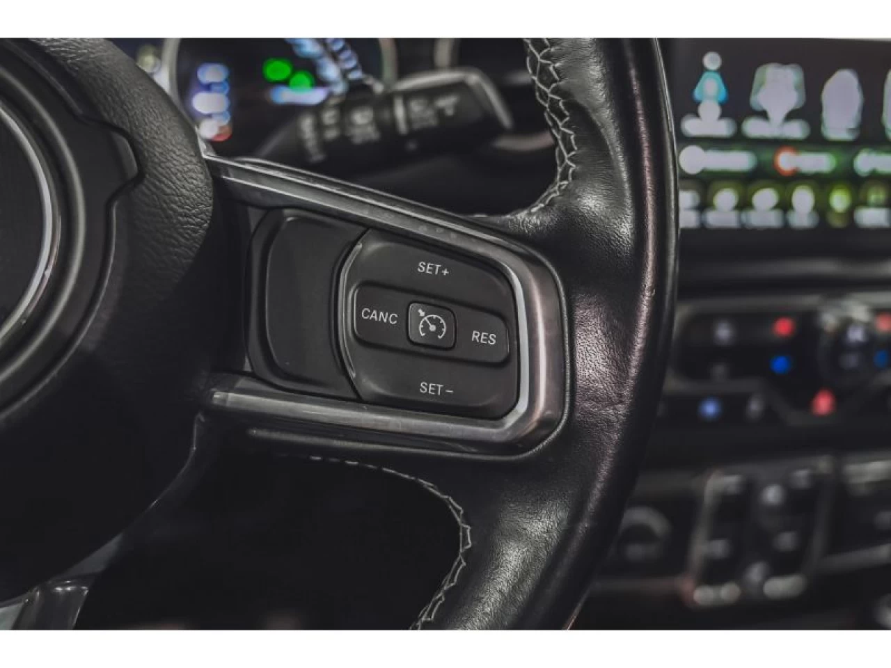 2022 Jeep Wrangler 4XE Unlimited Sahara 4x4 Image principale