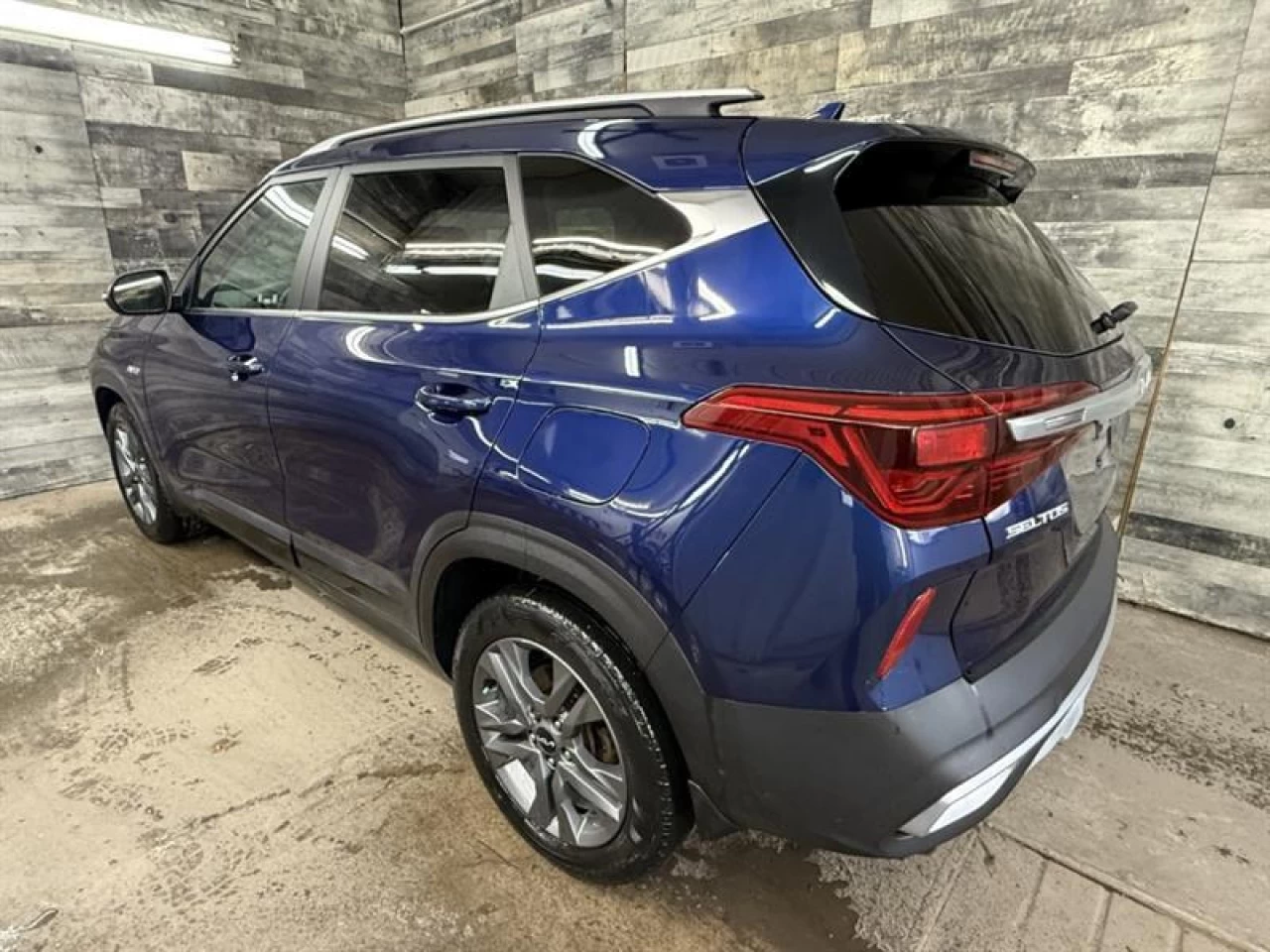 2023 Kia Seltos EX Awd cuir apple carplay Toit **approuvÉe 99,9%** Image principale