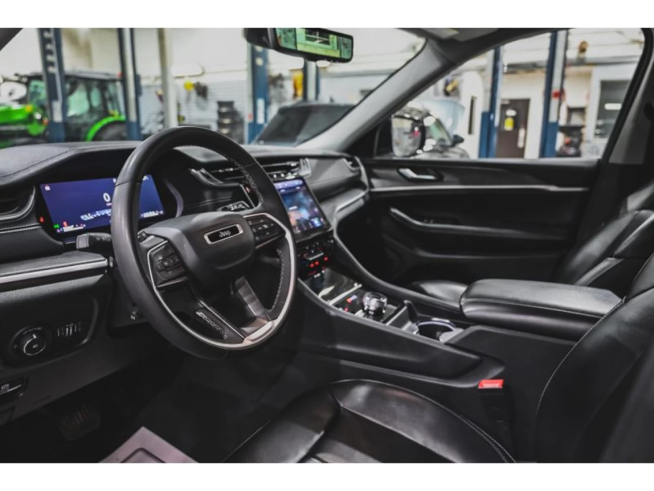 2023 Jeep Grand Cherokee L Limited 4x4 LUXURY TECH GROUP Image principale