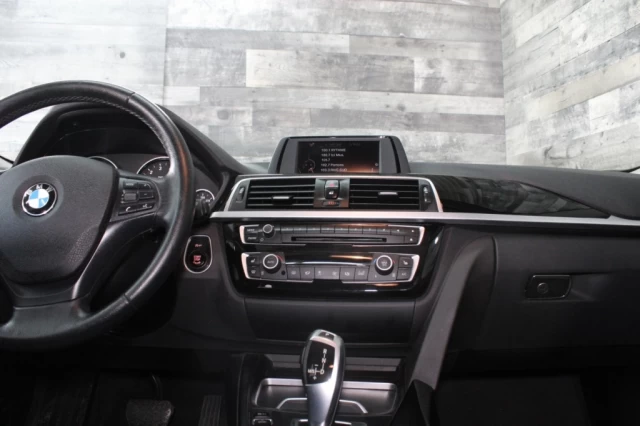 BMW 3 Series 320i xDrive AWD CUIR **APPROUVÉ À 99.9%** 2016
