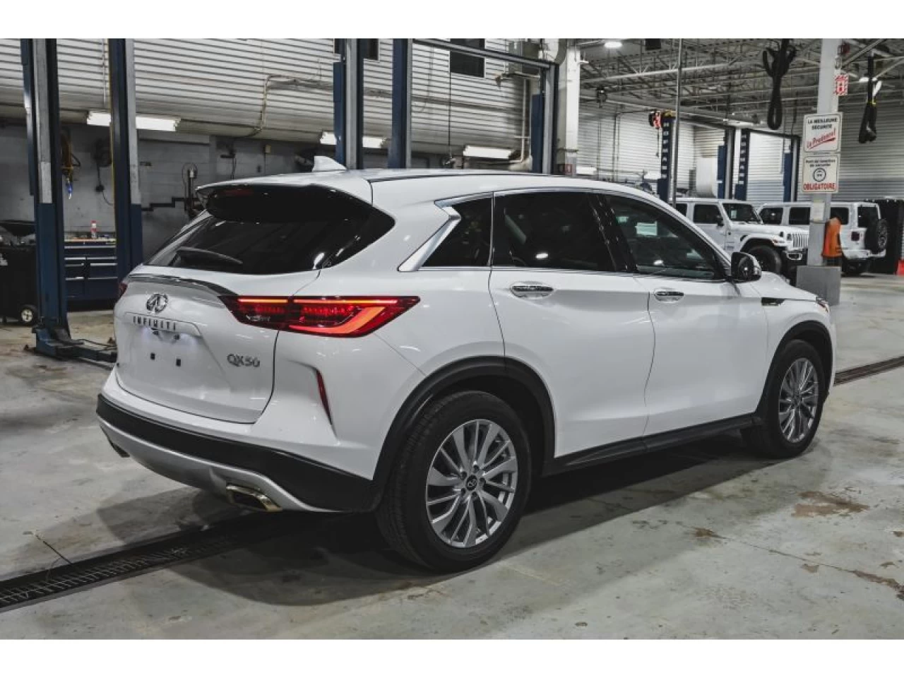2024 Infiniti QX50 PURE AWD Main Image