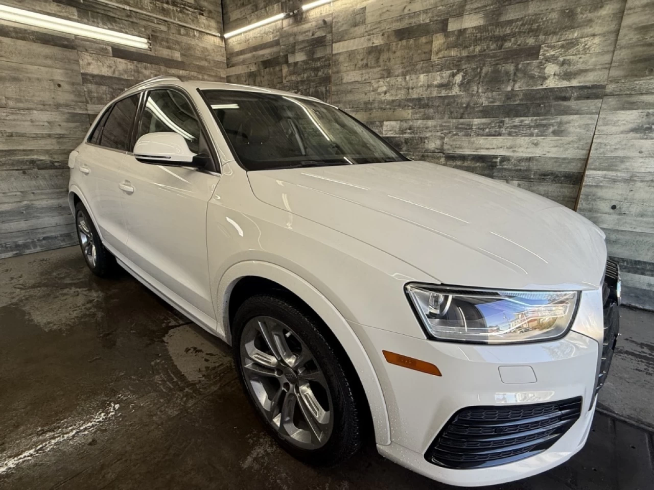 2018 Audi Q3 Progressiv AWD CUIR NAV TOIT PANO **APPROUVÉ À 99. Image principale