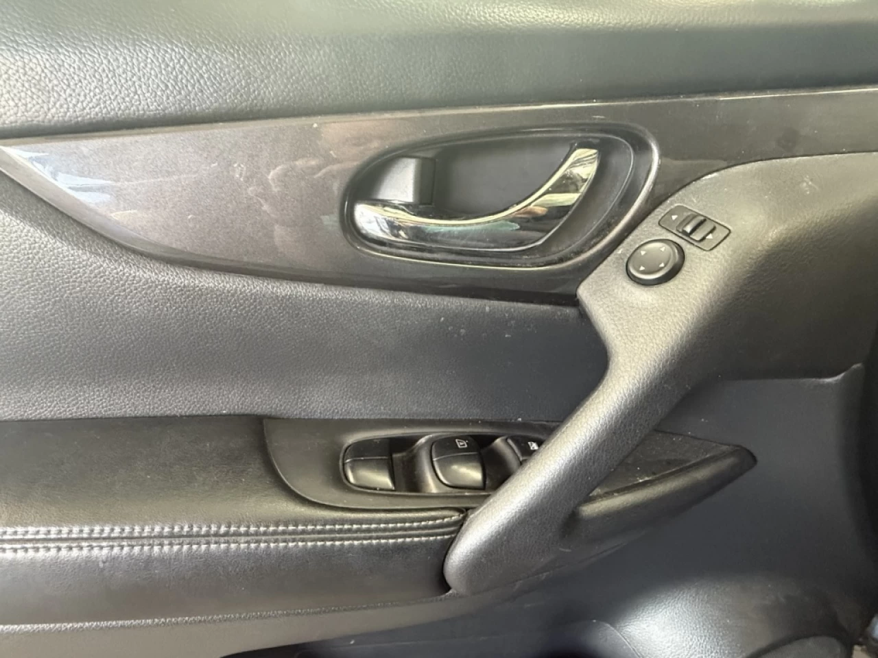 2019 Nissan Rogue SV AWD BLUETOOTH CAM DE RECUL **APPROUVÉ À 99.9%** Image principale