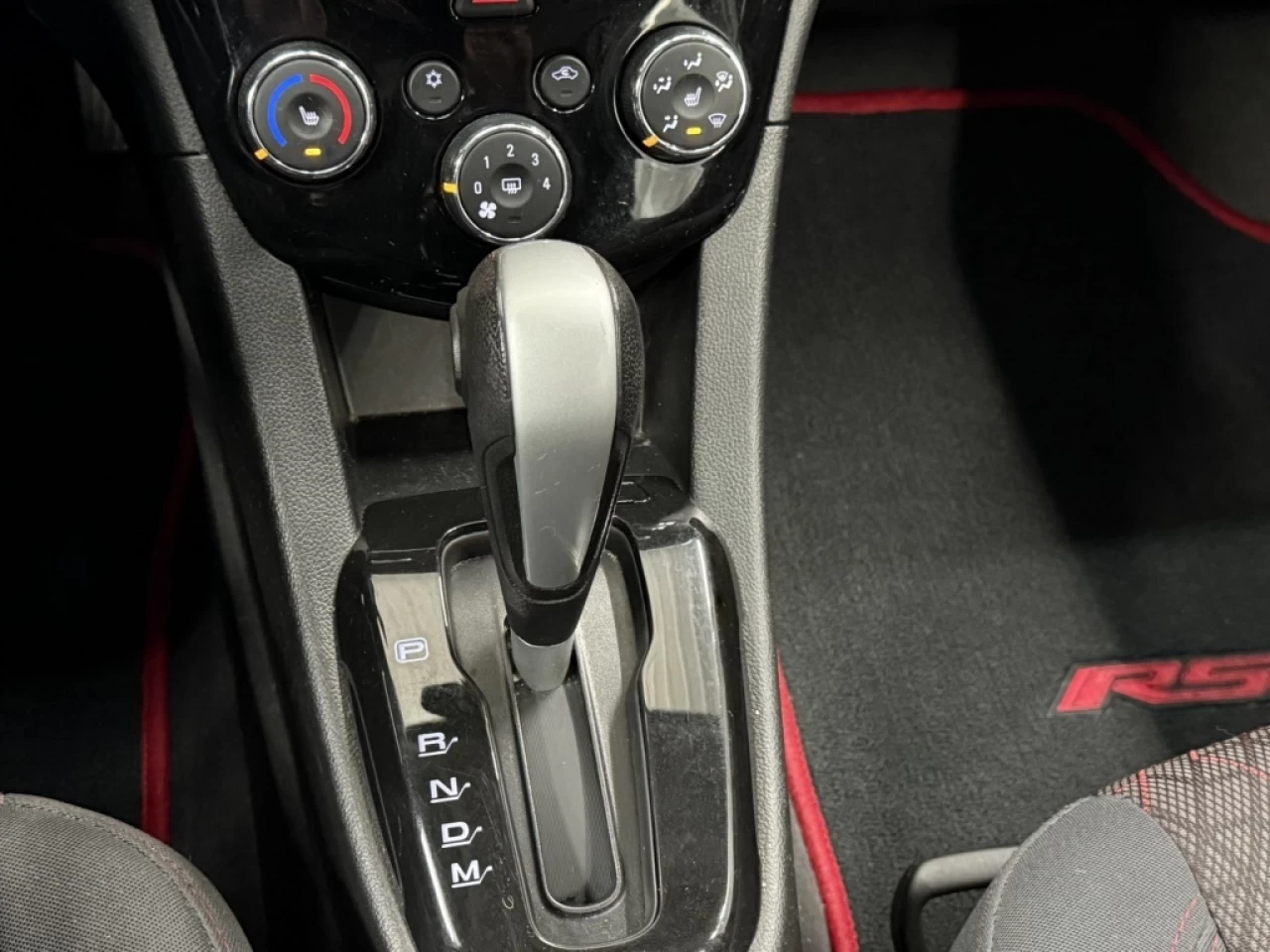 2017 Chevrolet Sonic LT Toit Cam de recul **ApprouvÉ À 99.9%** Image principale