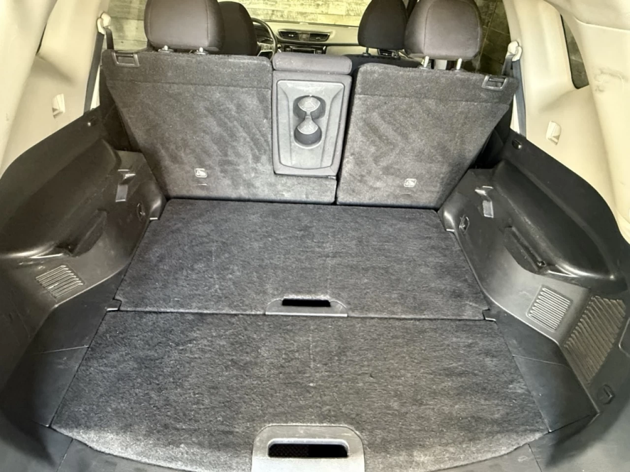 2019 Nissan Rogue SV AWD BLUETOOTH CAM DE RECUL **APPROUVÉ À 99.9%** Image principale