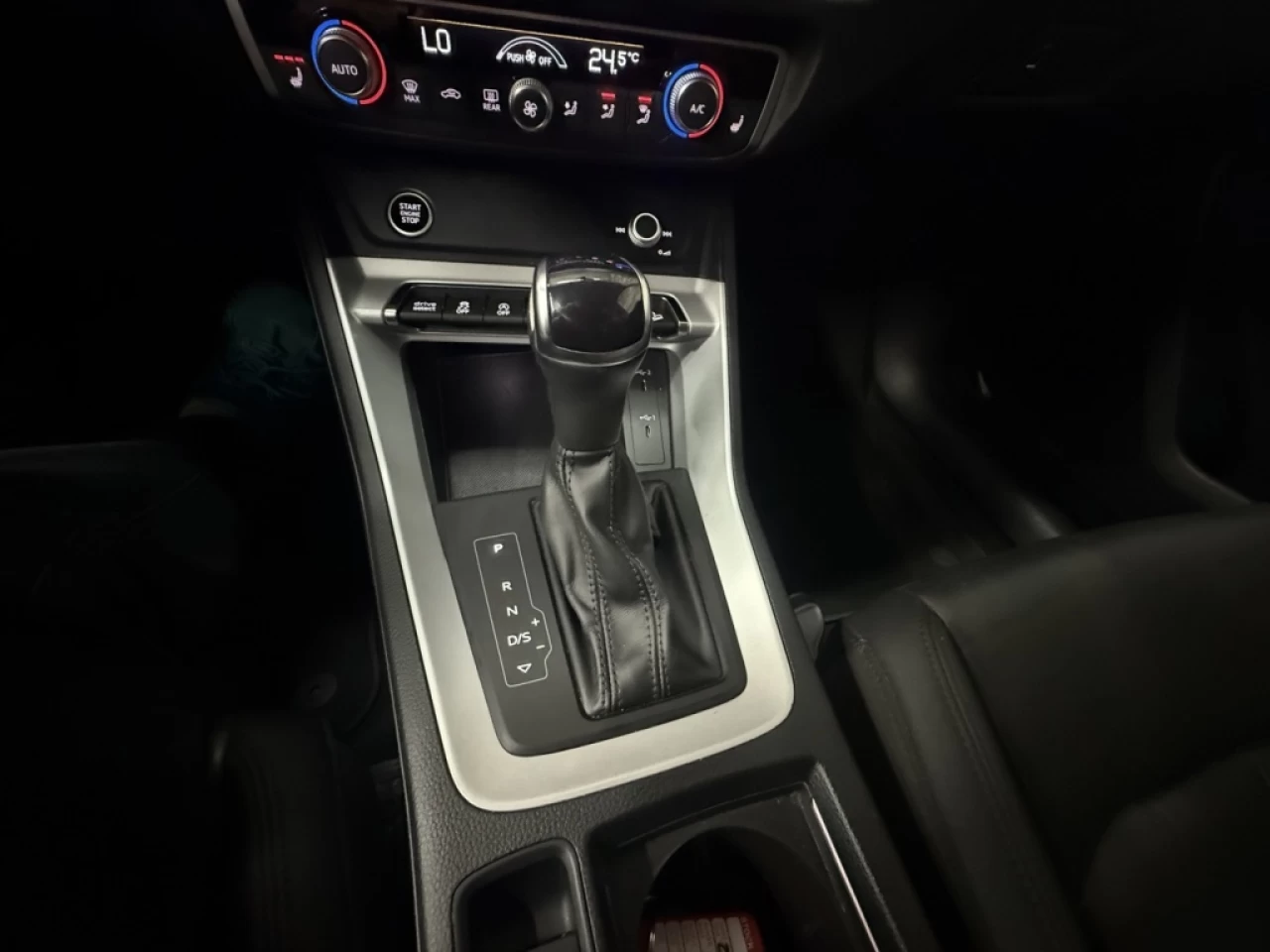 2022 Audi Q3 Komfort AWD TOIT CAM DE RECUL **APPROUVÉ À 99.9%** Image principale