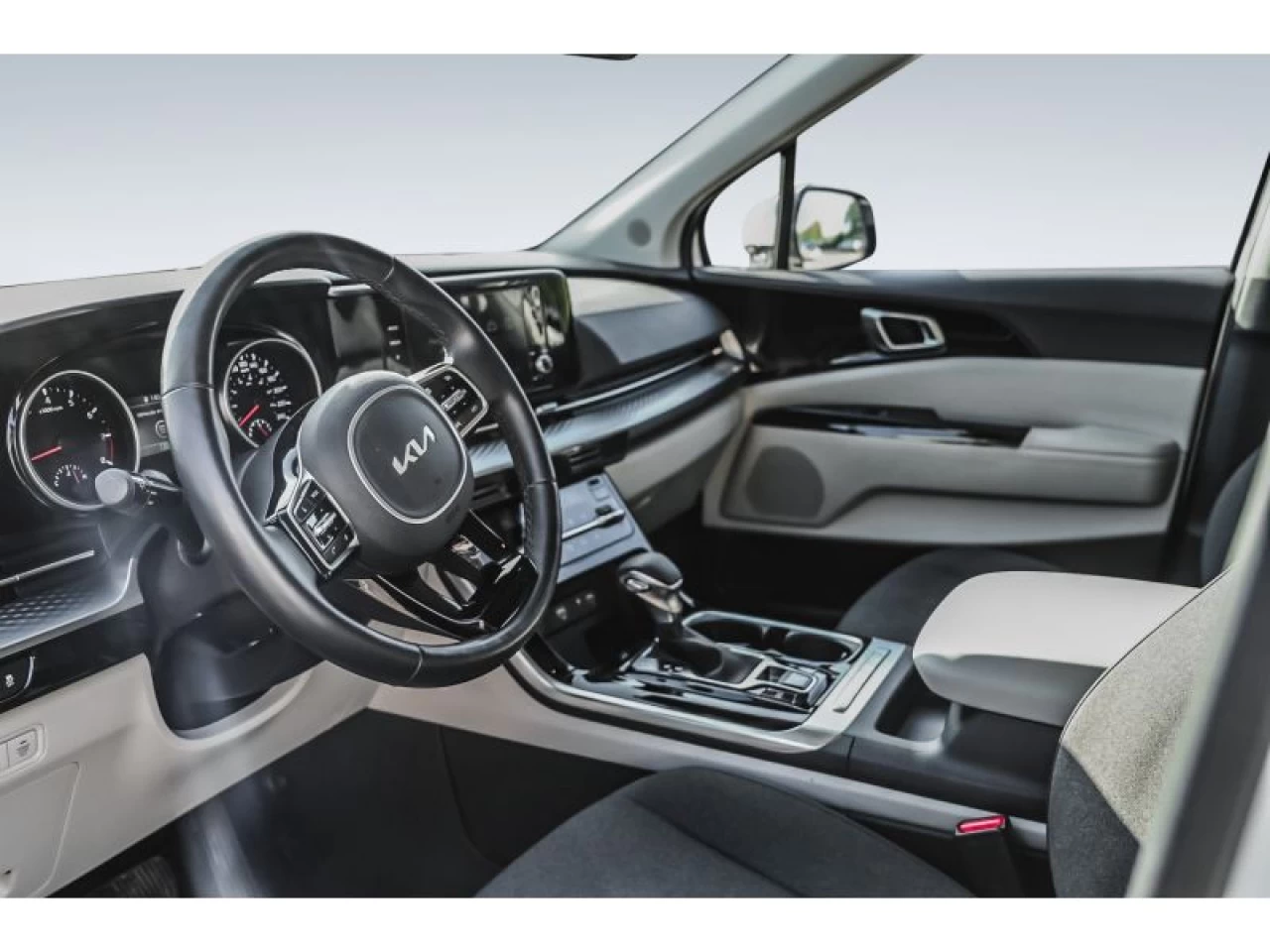2024 Kia Carnival LX Image principale