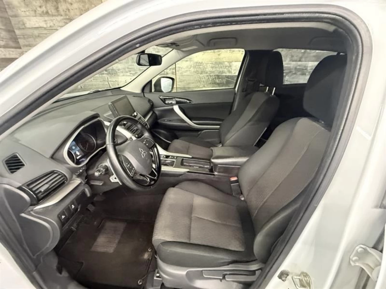 2022 Mitsubishi Eclipse Cross SE AWD CAM DE RECUL ** APPROUVÉ À 99.9%** Image principale