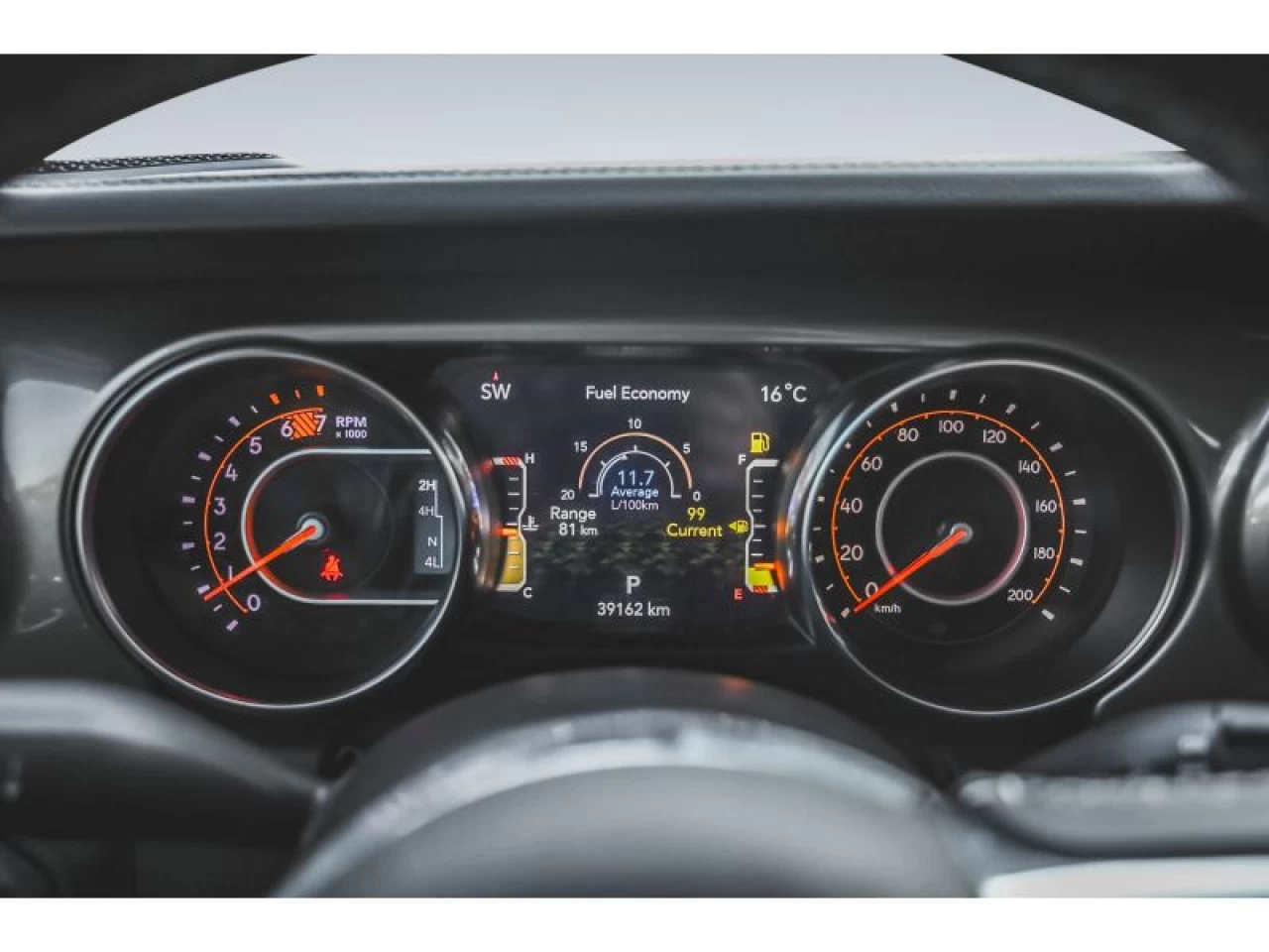 2023 Jeep Wrangler Sahara Image principale