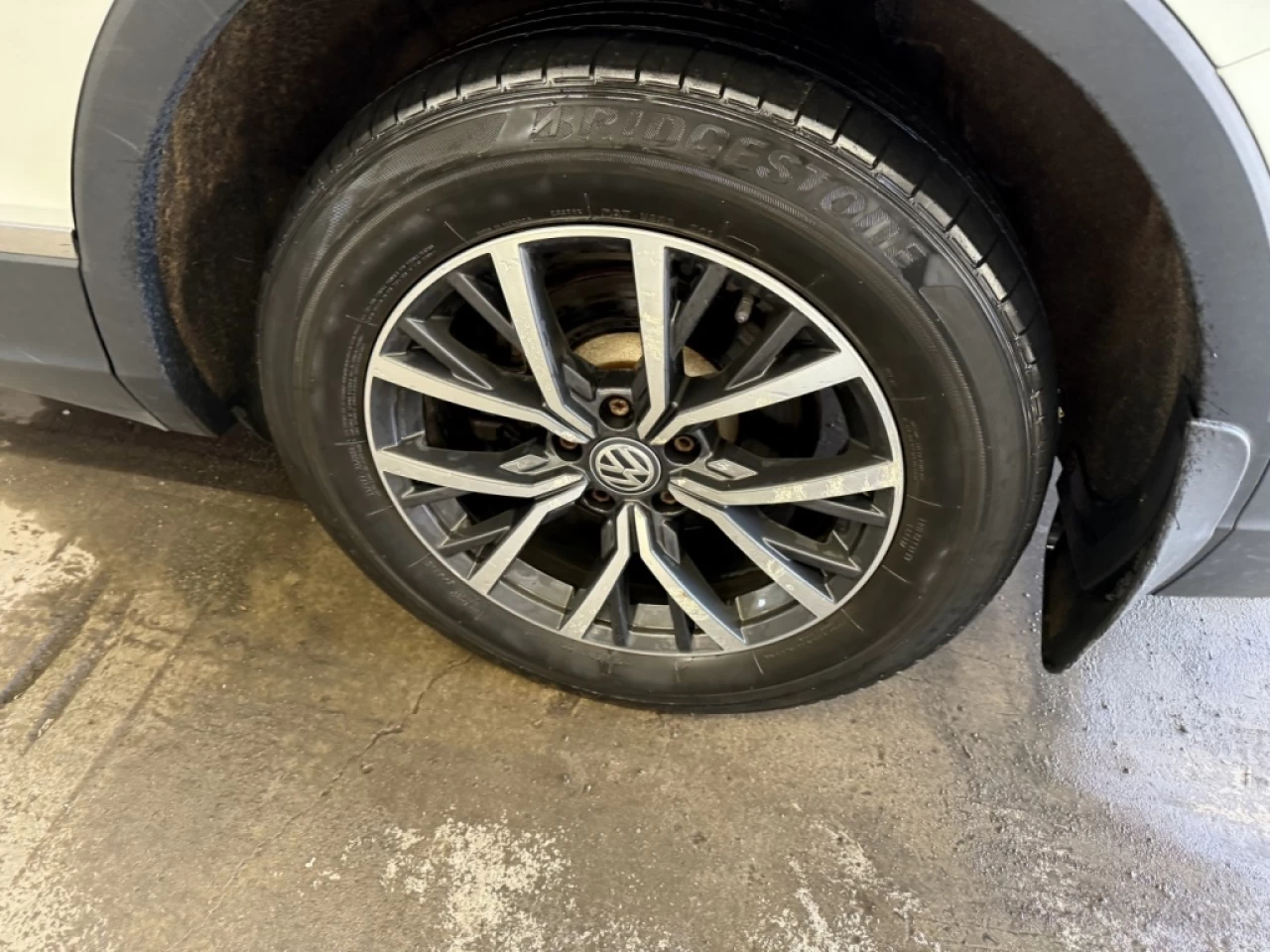 2018 Volkswagen Tiguan Comfortline CUIR AWD NAV TOIT PANO **APPROUVÉ À 99 Image principale