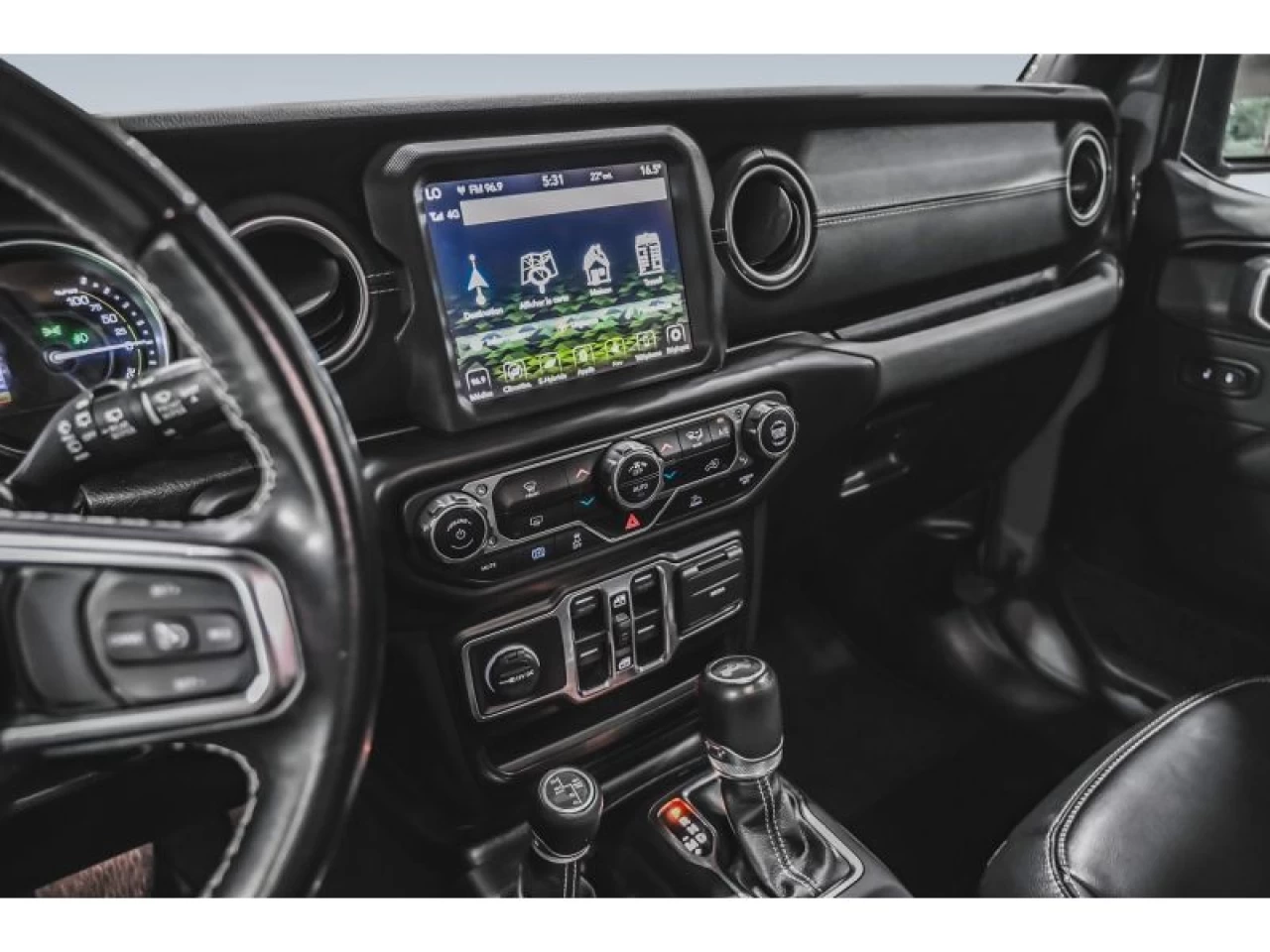 2022 Jeep Wrangler 4XE Unlimited Sahara 4x4 Image principale