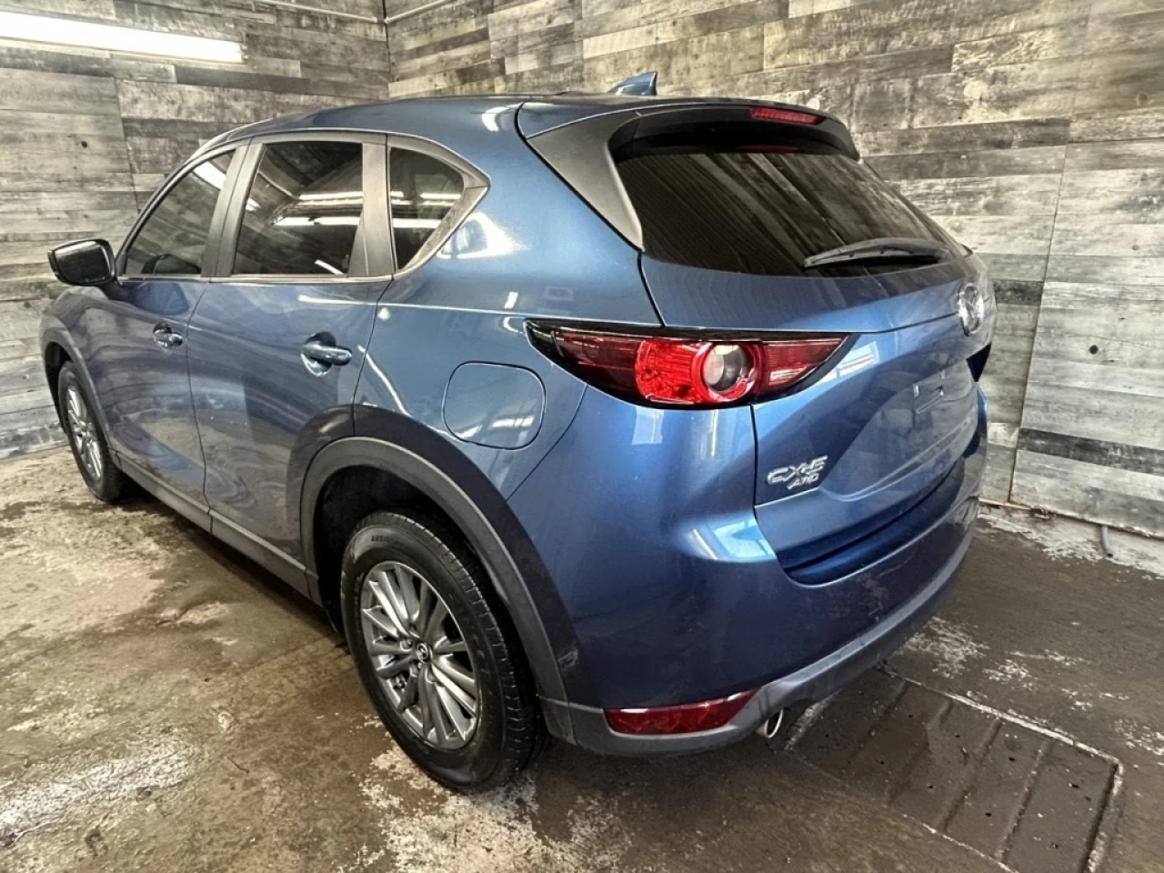 2018 Mazda CX-5 GS AWD NAV CUIR **APPROUVÉE 99,9%** Image principale
