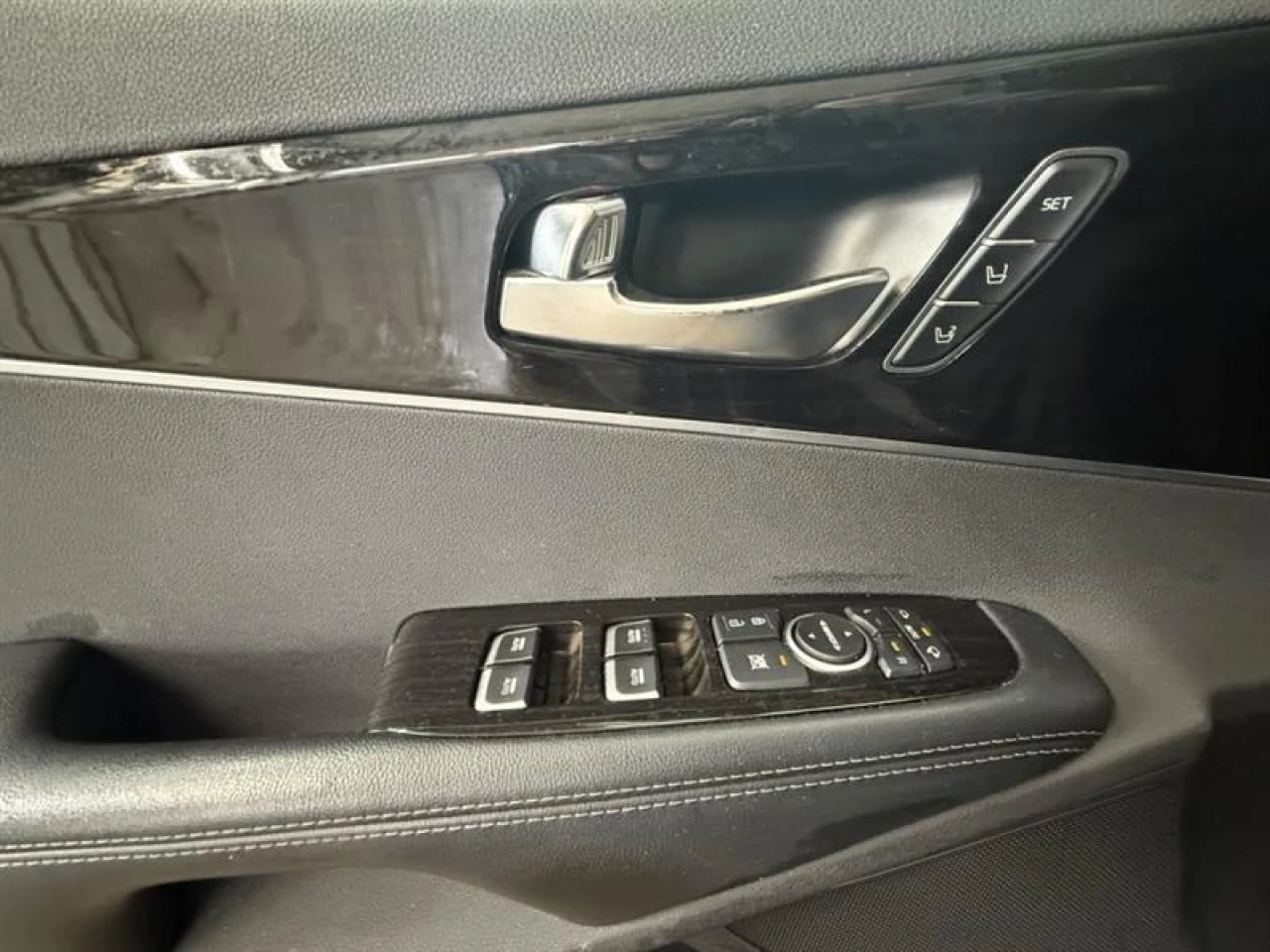 2019 Kia Sorento EX AWD 7 PASS CUIR TOIT ** APPROUVÉ À 99.9% ** Image principale