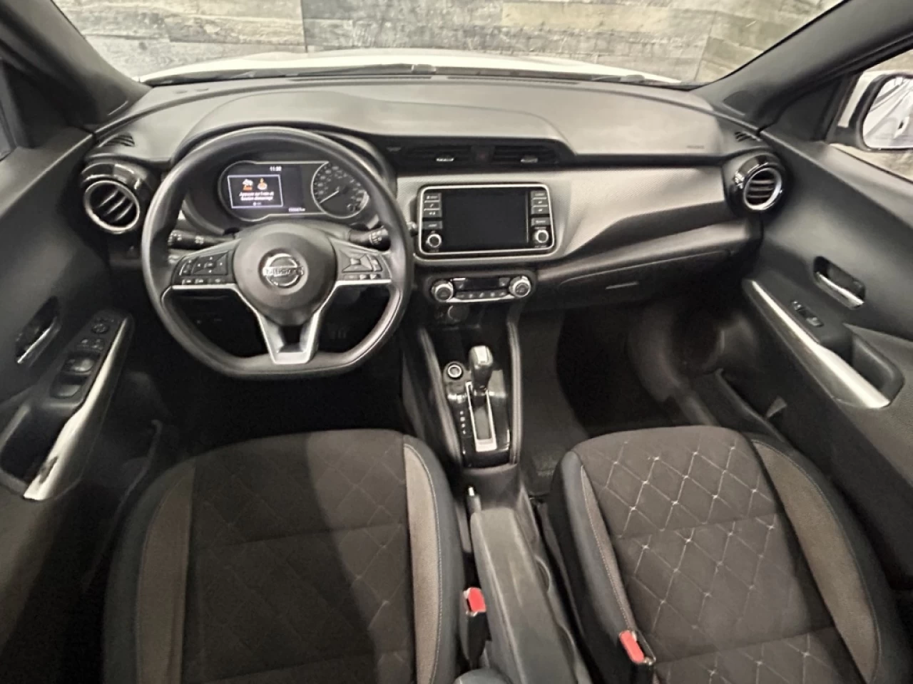 2018 Nissan Kicks SV BLUETOOTH MAGS **APPROUVÉ À 99.9%** Image principale