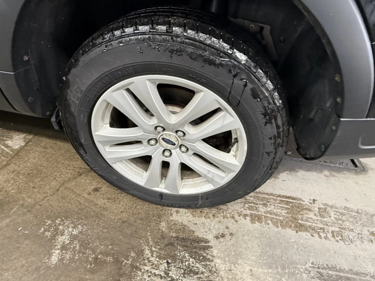 2018 Ford Explorer XLT Awd Toit Cuir bluetooth **ApprouvÉe 99,9%** Image principale