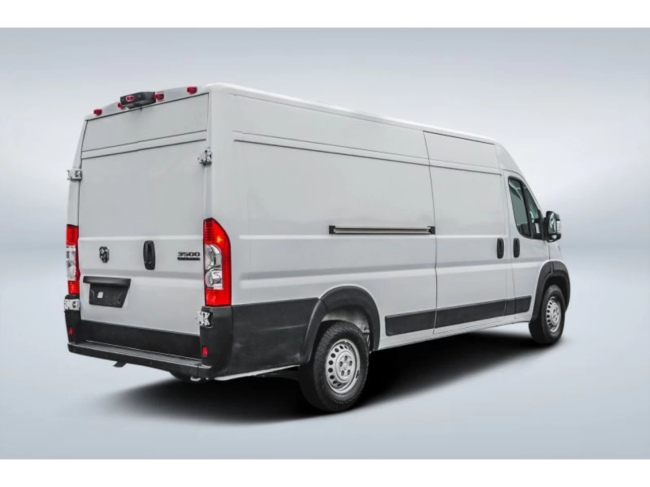 2025 Dodge Ram Tradesman 3500 High Roof Ext 159" WB w/Pass Seat Image principale