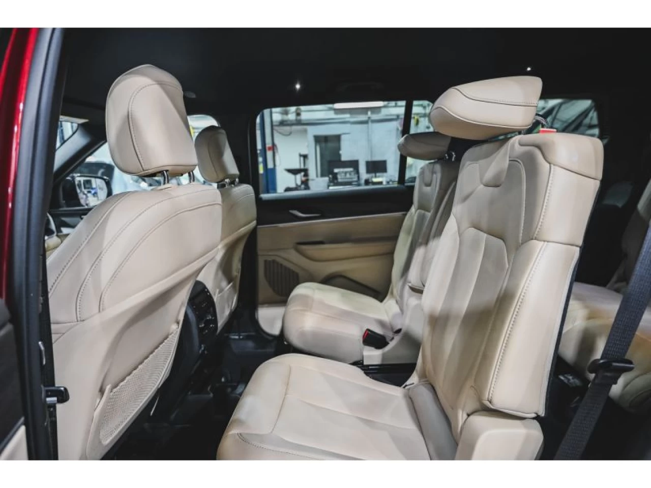 2023 Jeep Grand Cherokee L Limited 4x4 Image principale